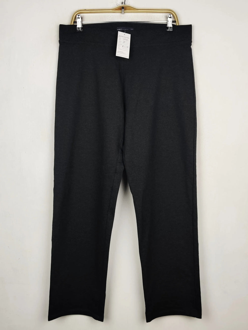 Buy online pre-used pre-loved 100% authentic & Original branded Marks & Spencer (TT-3542) available in Pakistan. Top international brands avilable.