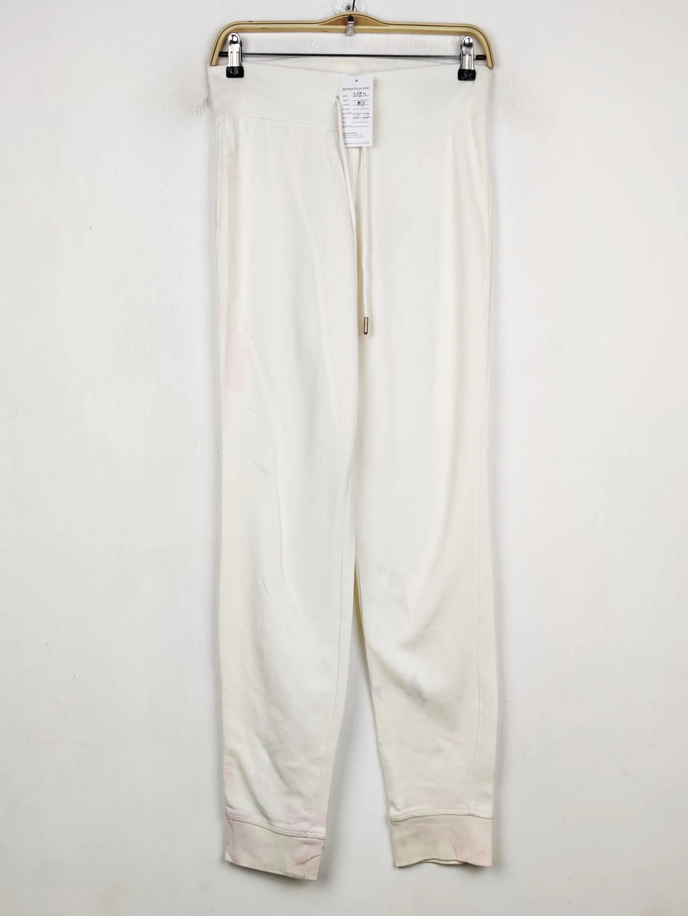 Buy online pre-used pre-loved 100% authentic & Original branded Unknown Brand (TT-3554) available in Pakistan. Top international brands avilable.