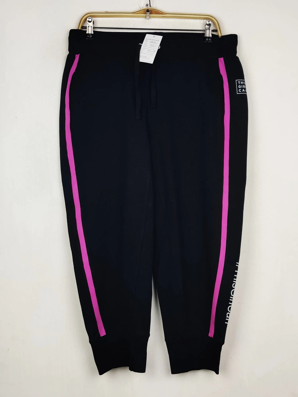 Buy online pre-used pre-loved 100% authentic & Original branded Marks & Spencer (TT-3561) available in Pakistan. Top international brands avilable.