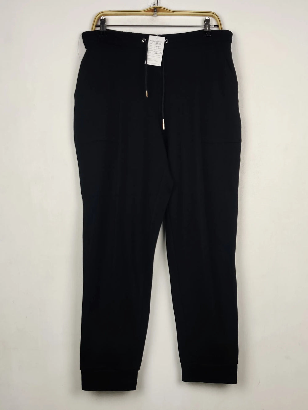 Buy online pre-used pre-loved 100% authentic & Original branded F&F (TT-3578) available in Pakistan. Top international brands avilable.