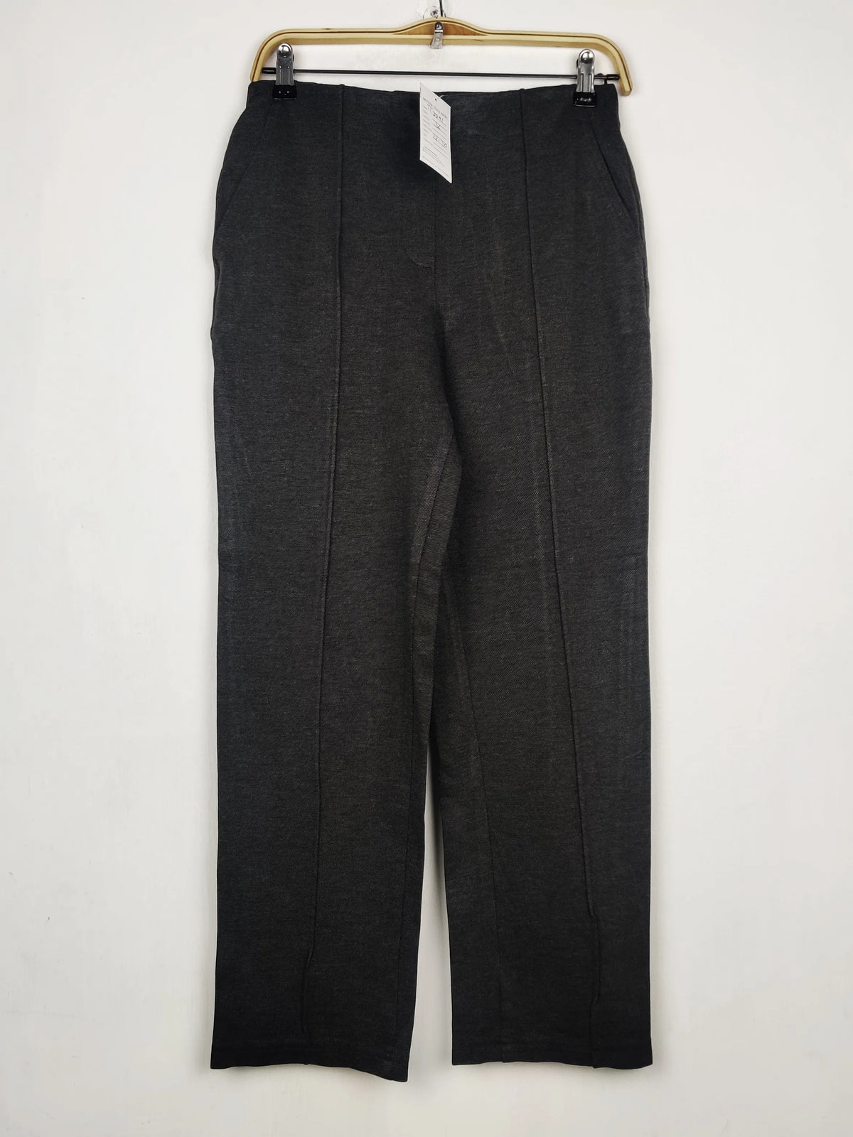 Buy online pre-used pre-loved 100% authentic & Original branded Marks & Spencer (TT-3591) available in Pakistan. Top international brands avilable.