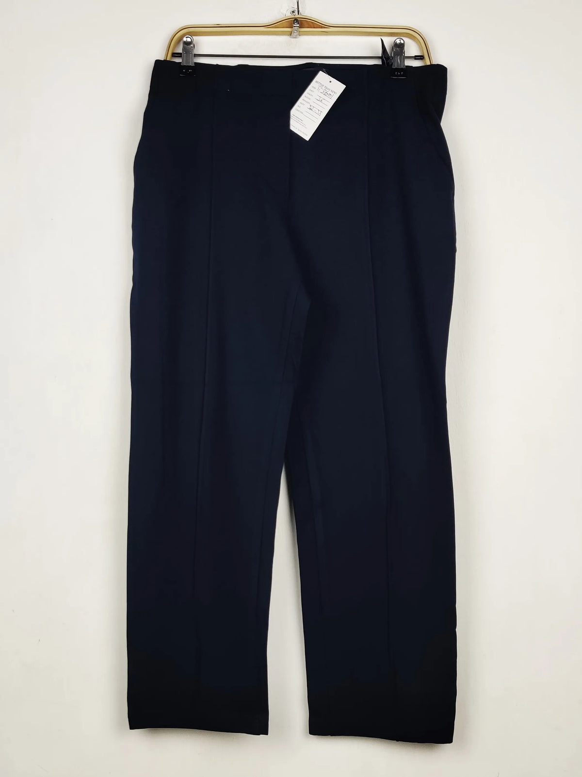 Buy online pre-used pre-loved 100% authentic & Original branded Marks & Spencer (TT-3601) available in Pakistan. Top international brands avilable.