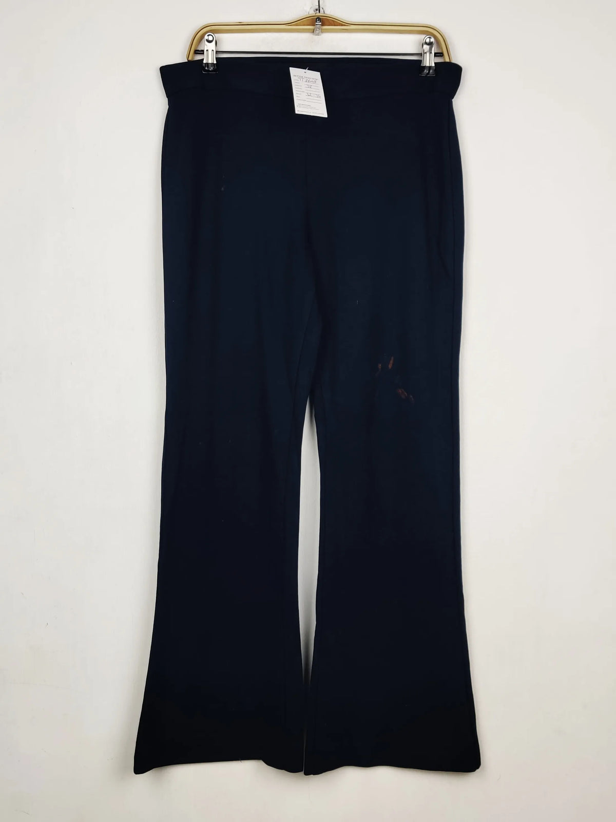 Buy online pre-used pre-loved 100% authentic & Original branded Marks & Spencer (TT-3603) available in Pakistan. Top international brands avilable.
