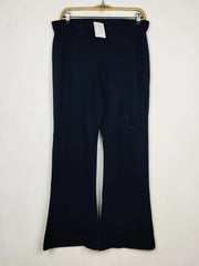 Buy online pre-used pre-loved 100% authentic & Original branded Marks & Spencer (TT-3603) available in Pakistan. Top international brands avilable.