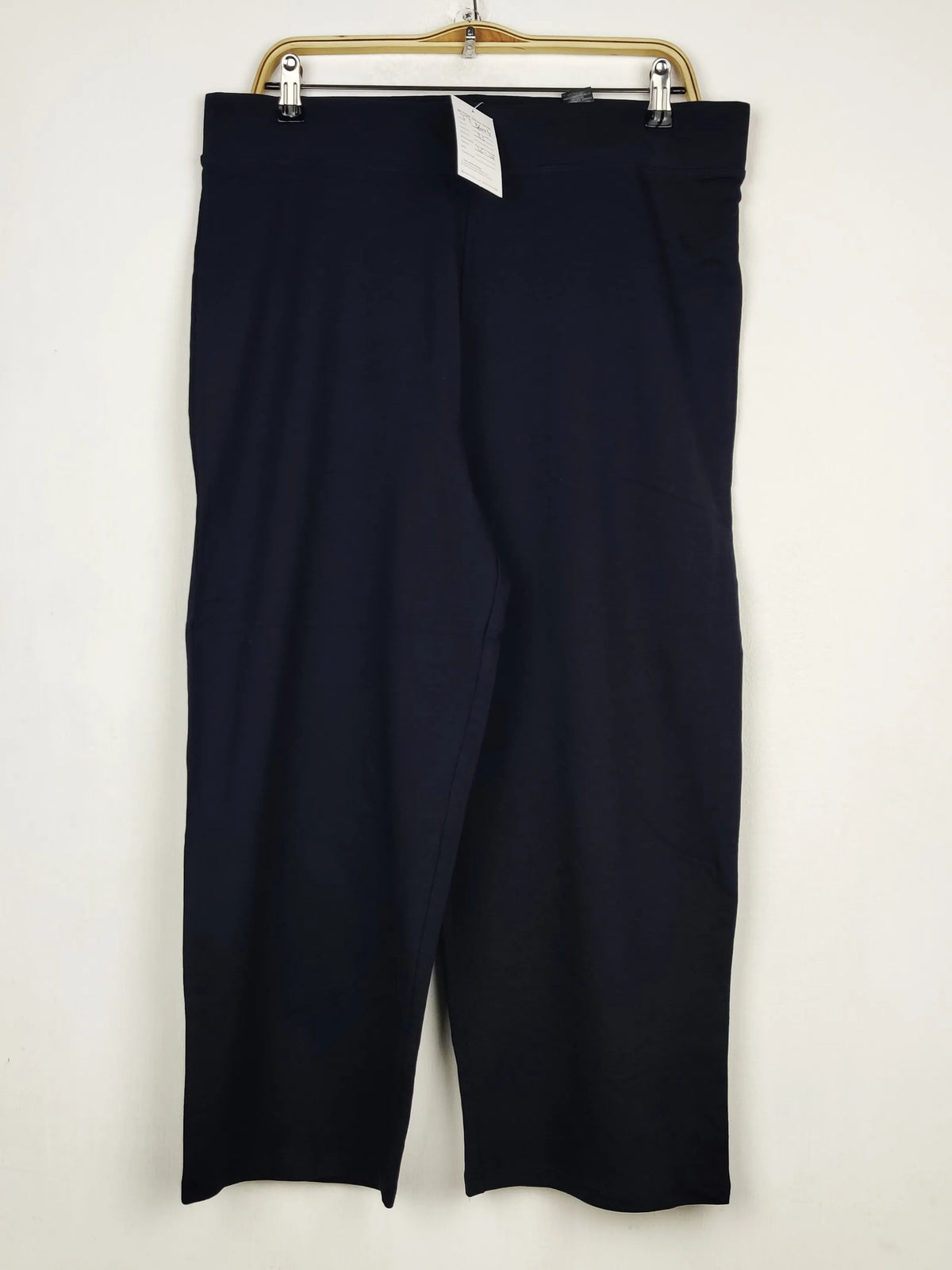 Buy online pre-used pre-loved 100% authentic & Original branded Marks & Spencer (TT-3604) available in Pakistan. Top international brands avilable.