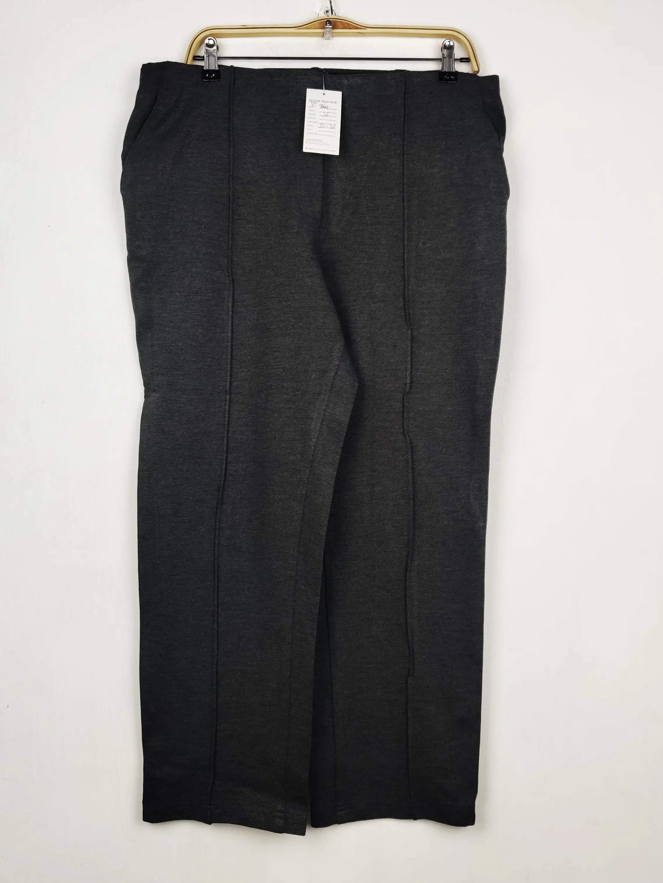 Buy online pre-used pre-loved 100% authentic & Original branded Marks & Spencer (TT-3611) available in Pakistan. Top international brands avilable.