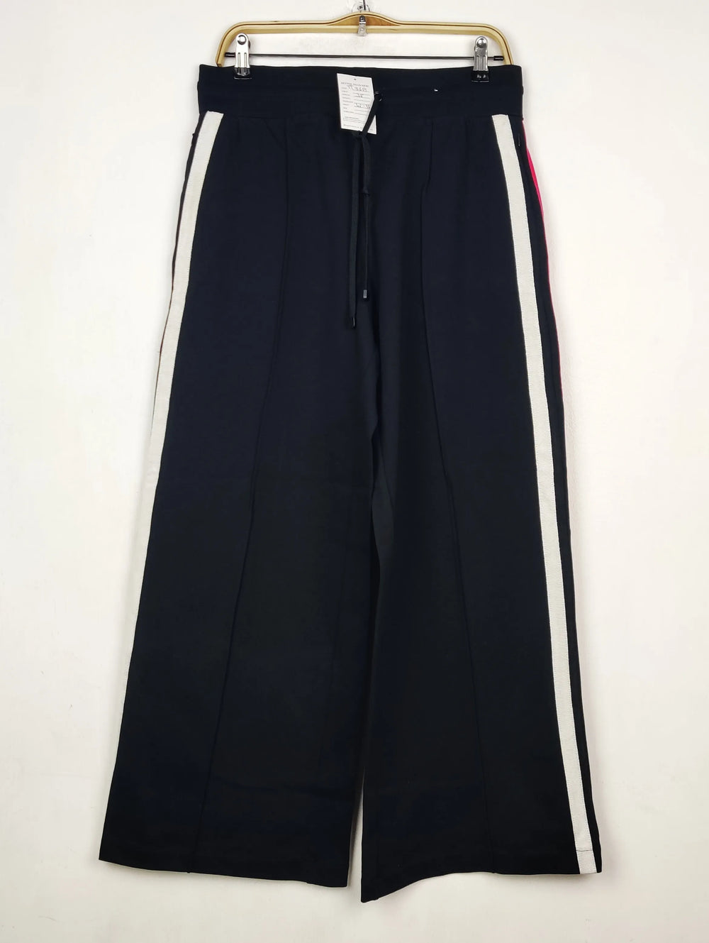 Buy online pre-used pre-loved 100% authentic & Original branded Marks & Spencer (TT-3614) available in Pakistan. Top international brands avilable.