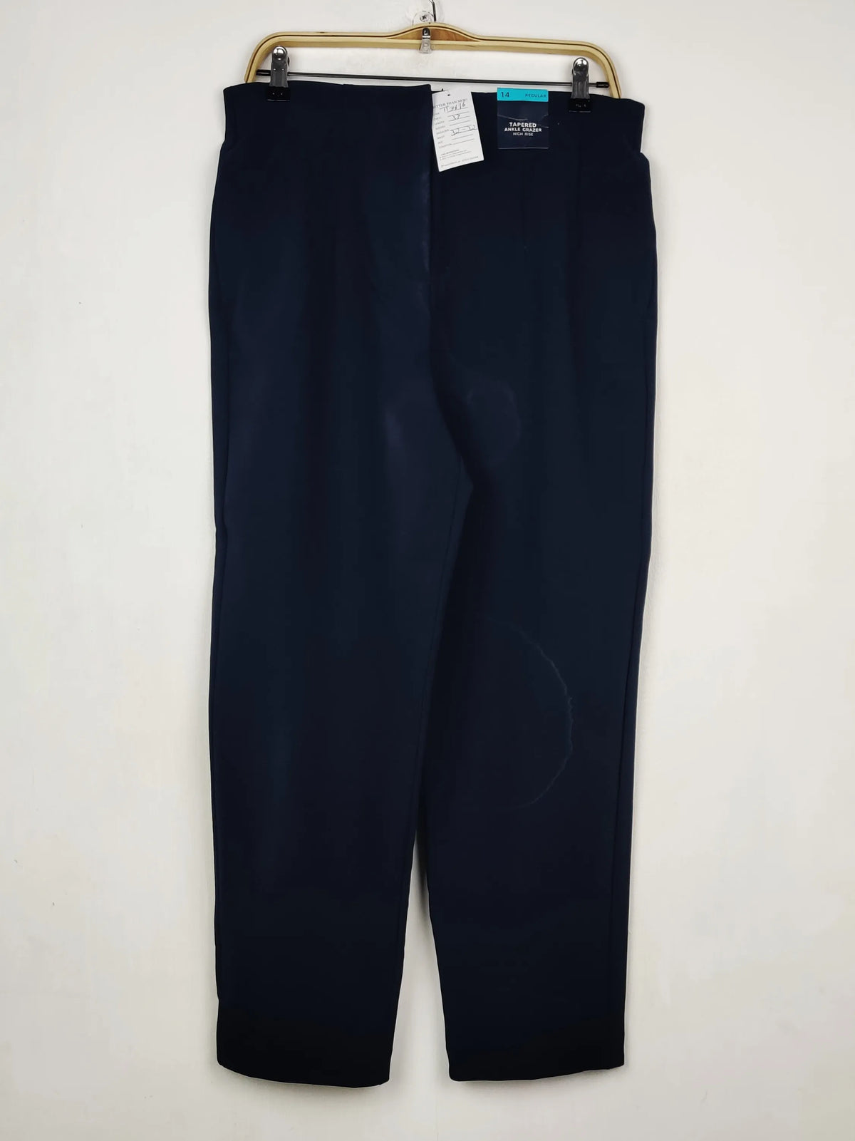 Buy online pre-used pre-loved 100% authentic & Original branded Marks & Spencer (TT-3616) available in Pakistan. Top international brands avilable.