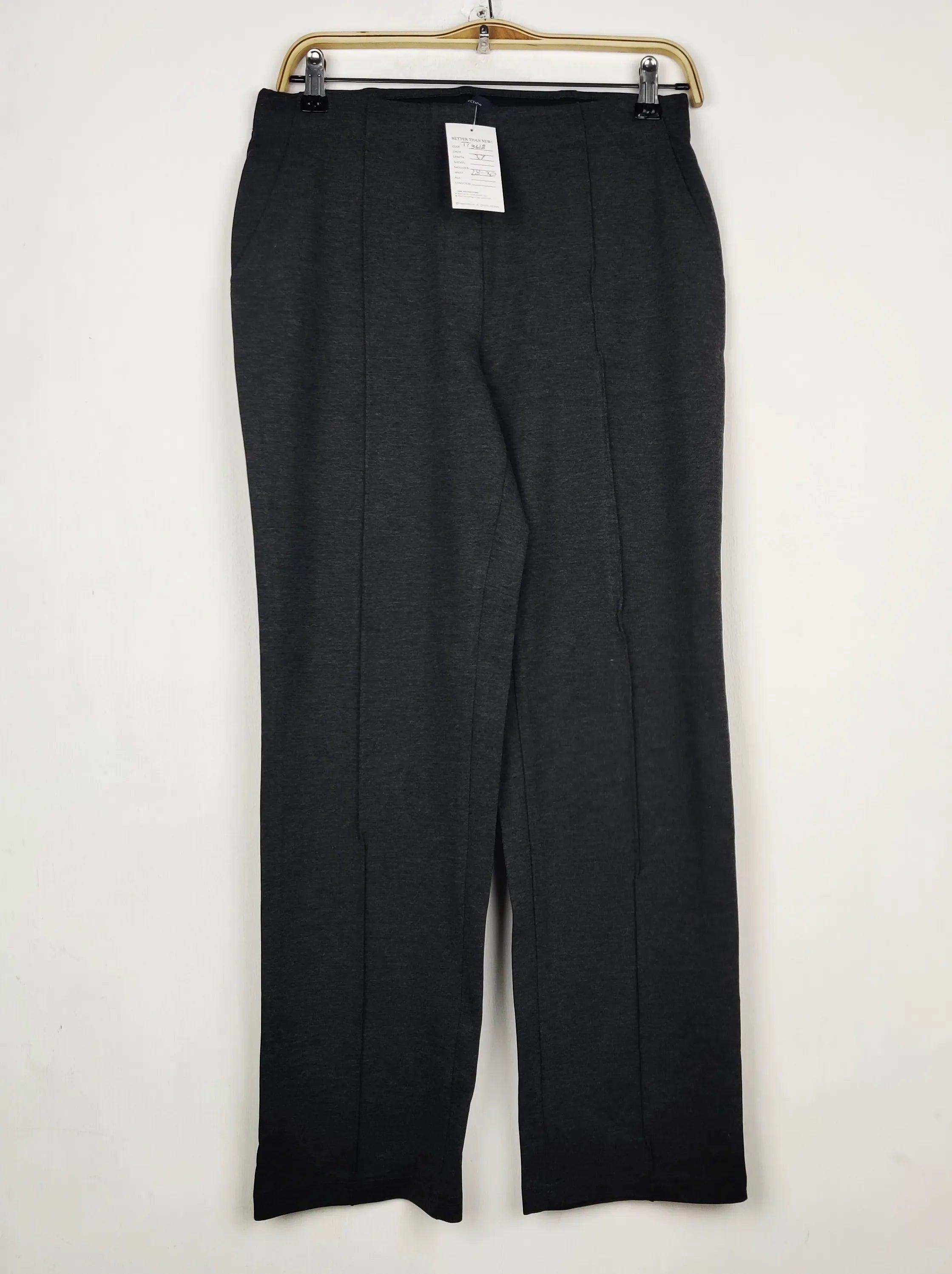Buy online pre-used pre-loved 100% authentic & Original branded Marks & Spencer (TT-3618) available in Pakistan. Top international brands avilable.
