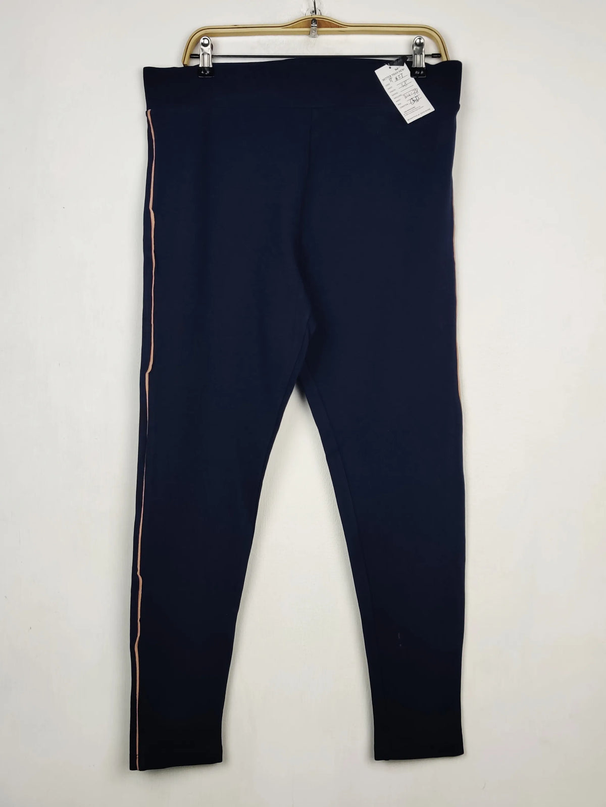 Buy online pre-used pre-loved 100% authentic & Original branded Marks & Spencer (TT-3627) available in Pakistan. Top international brands avilable.