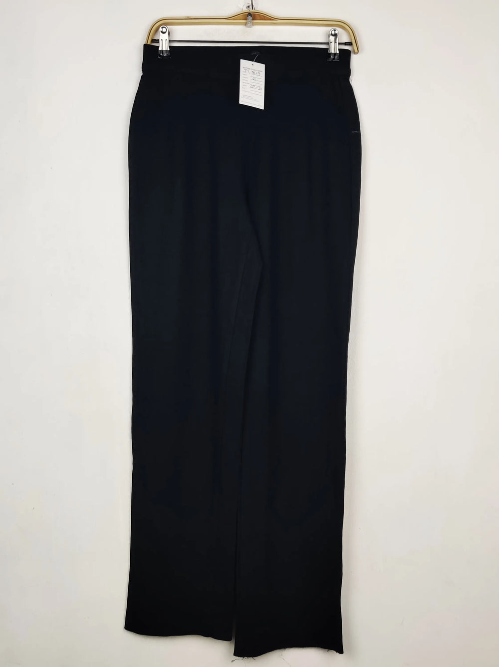 Buy online pre-used pre-loved 100% authentic & Original branded Marks & Spencer (TT-3629) available in Pakistan. Top international brands avilable.