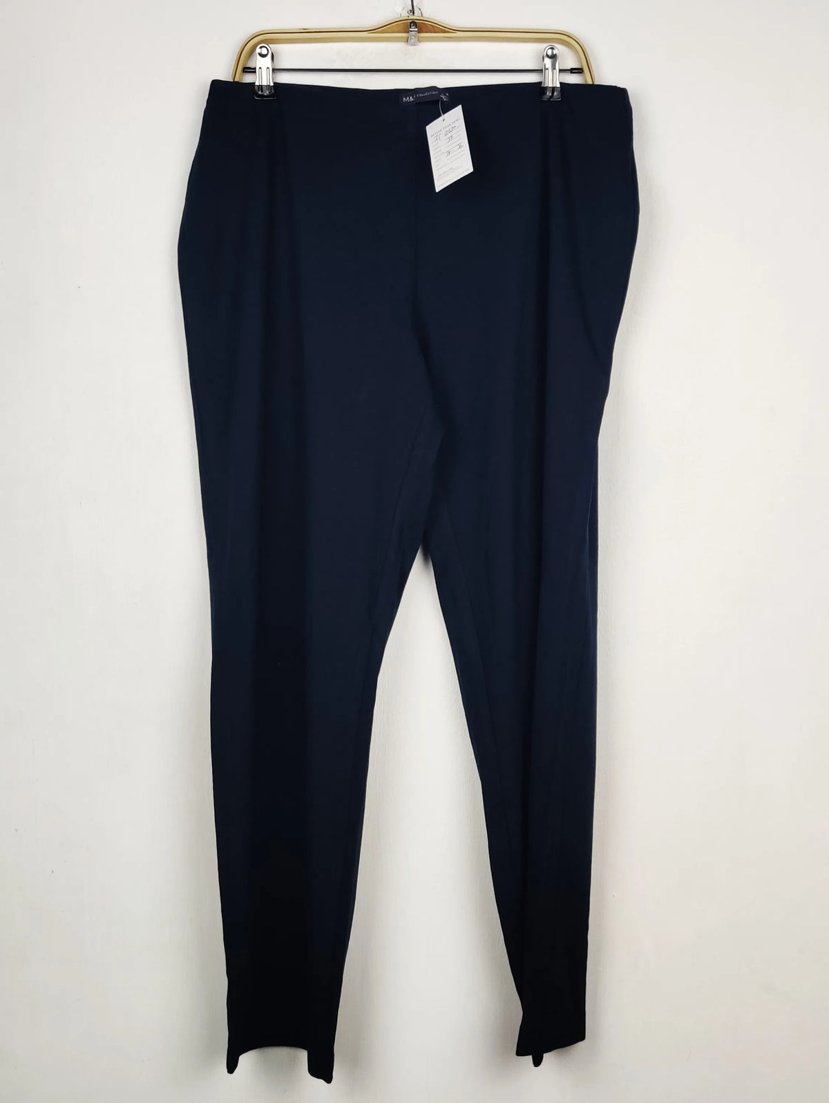 Buy online pre-used pre-loved 100% authentic & Original branded Marks & Spencer (TT-3630) available in Pakistan. Top international brands avilable.