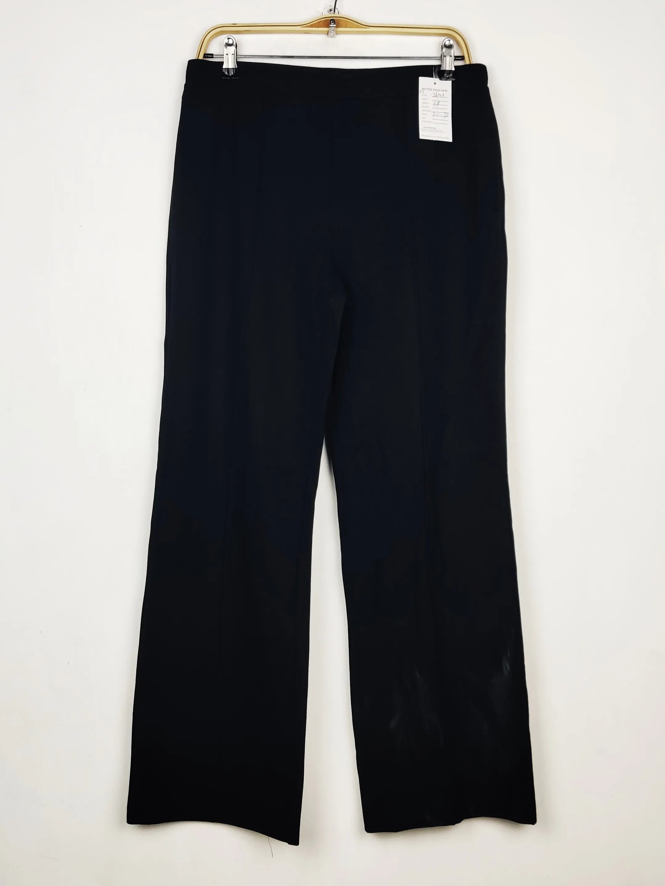 Buy online pre-used pre-loved 100% authentic & Original branded Marks & Spencer (TT-3642) available in Pakistan. Top international brands avilable.