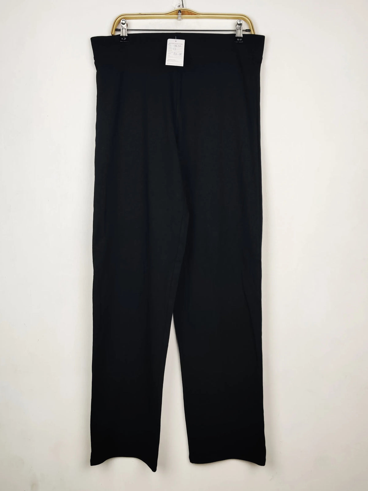 Buy online pre-used pre-loved 100% authentic & Original branded Marks & Spencer (TT-3644) available in Pakistan. Top international brands avilable.