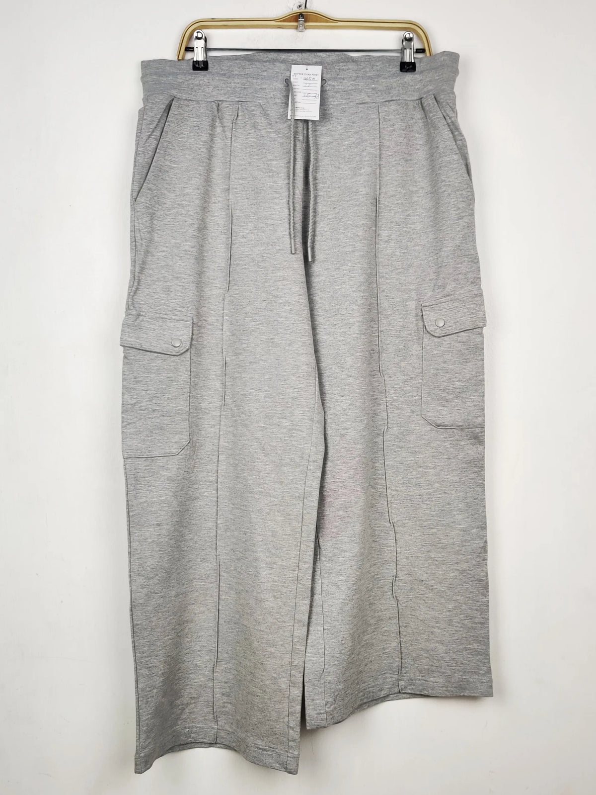 Buy online pre-used pre-loved 100% authentic & Original branded Unknown Brand (TT-3650) available in Pakistan. Top international brands avilable.