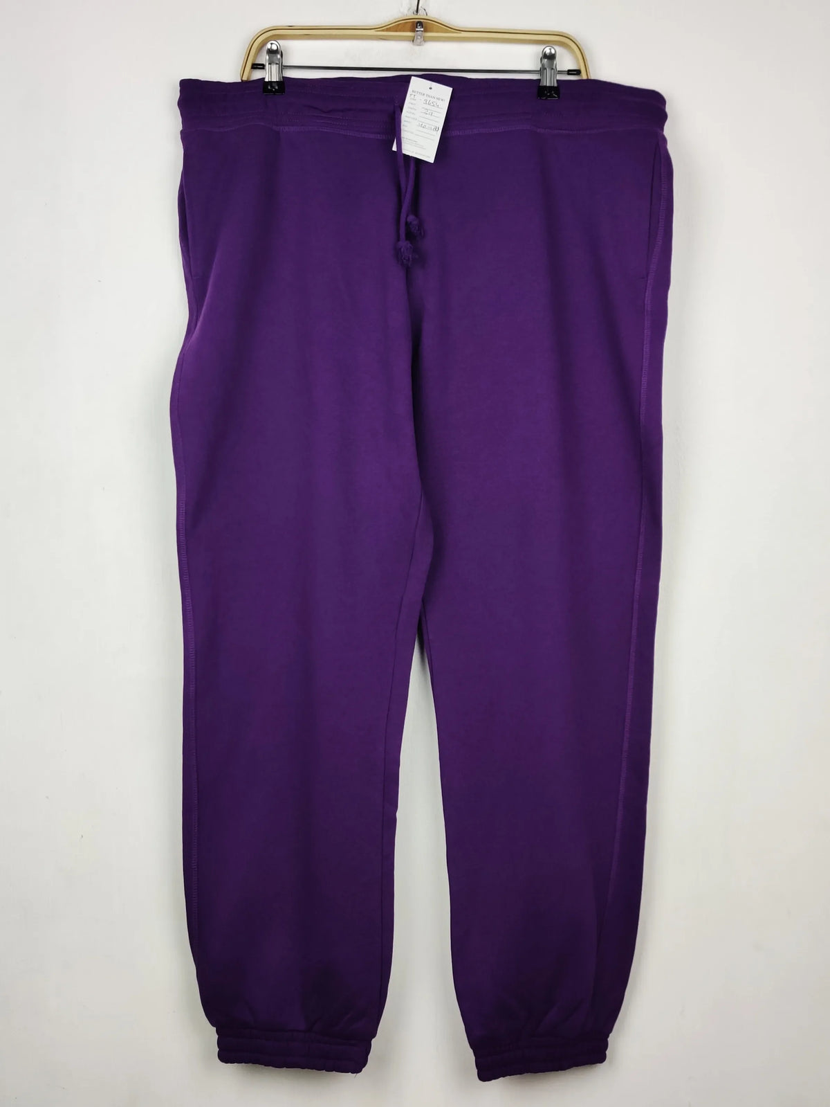 Buy online pre-used pre-loved 100% authentic & Original branded Primark (TT-3654) available in Pakistan. Top international brands avilable.