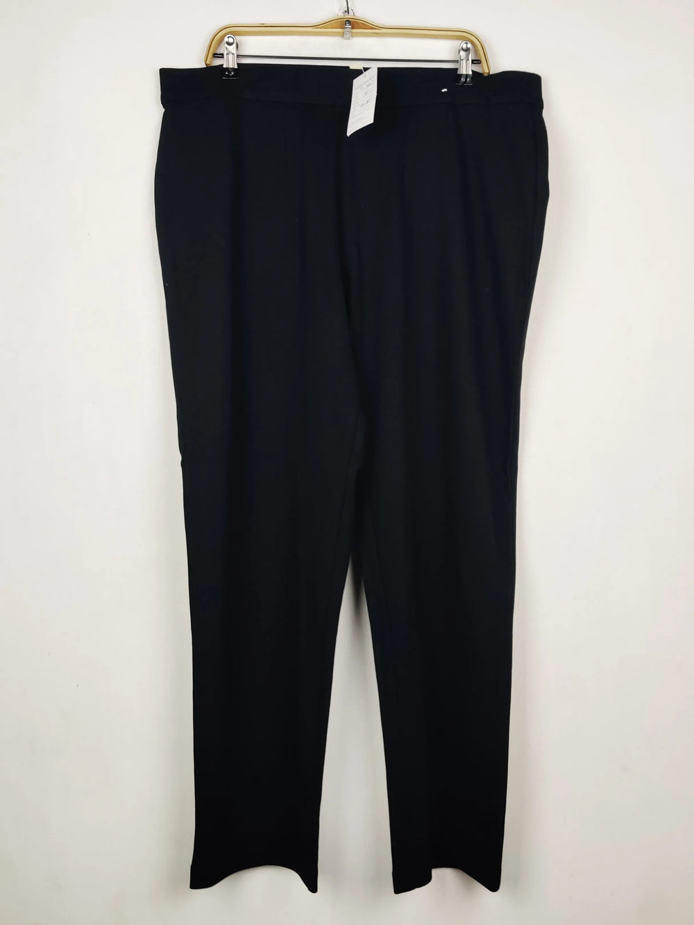 Buy online pre-used pre-loved 100% authentic & Original branded Marks & Spencer (TT-3667) available in Pakistan. Top international brands avilable.