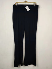 Buy online pre-used pre-loved 100% authentic & Original branded Marks & Spencer (TT-3673) available in Pakistan. Top international brands avilable.