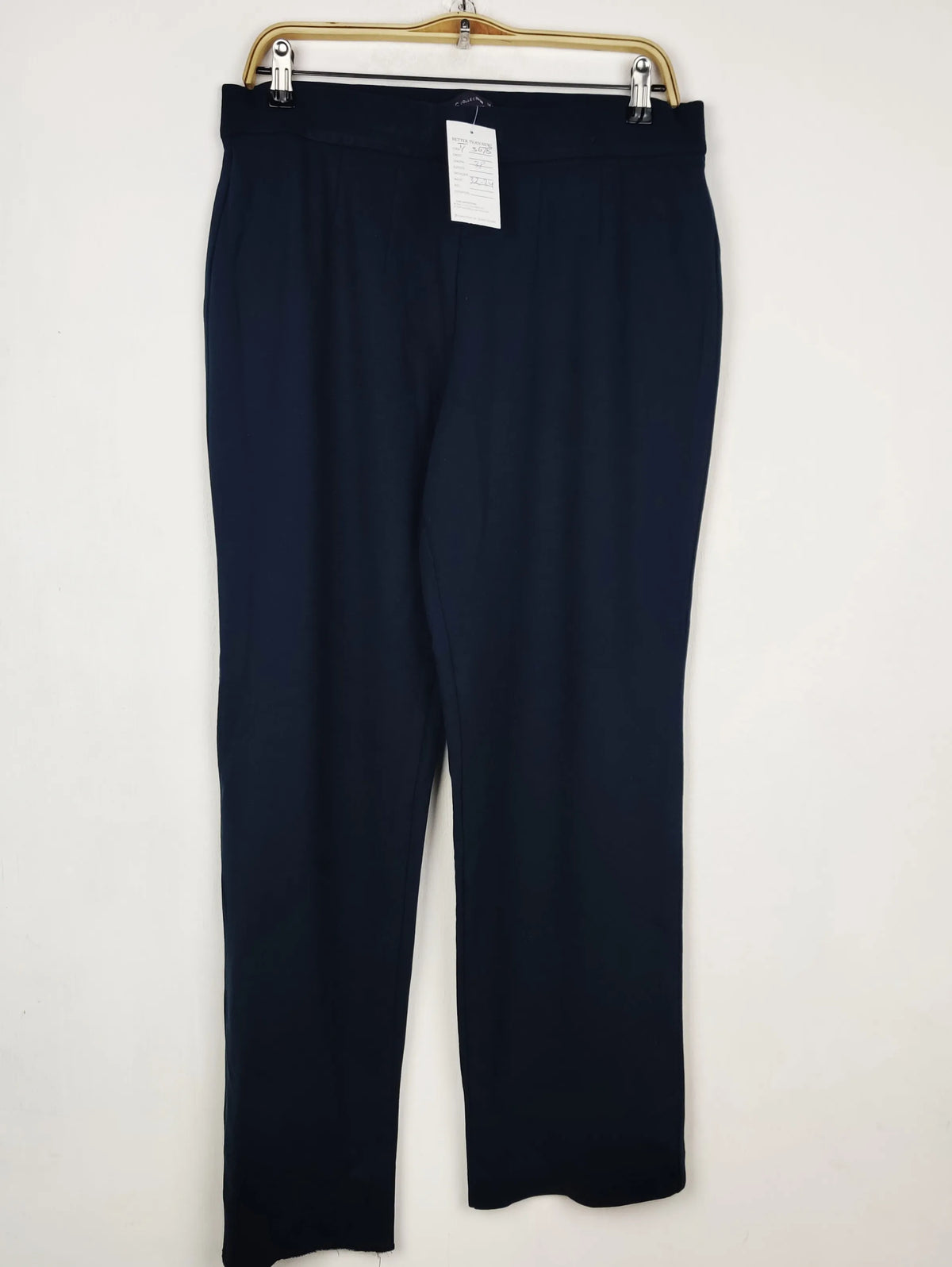 Buy online pre-used pre-loved 100% authentic & Original branded Marks & Spencer (TT-3678) available in Pakistan. Top international brands avilable.