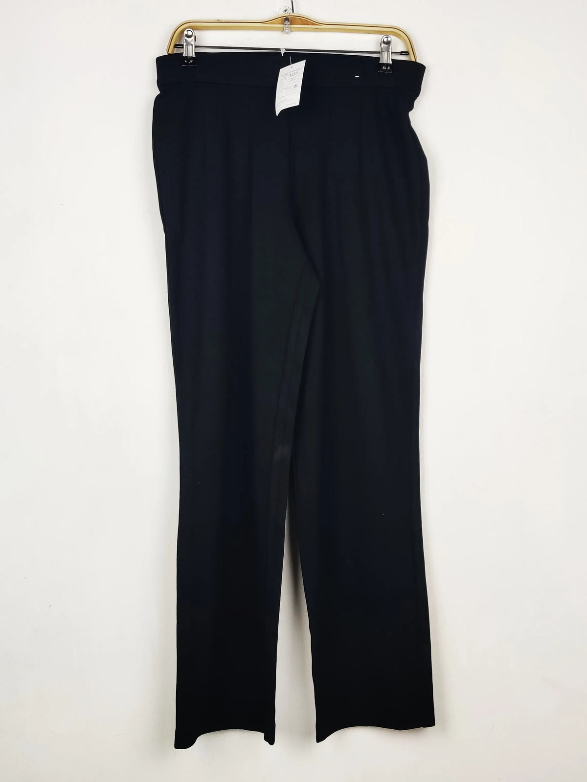Buy online pre-used pre-loved 100% authentic & Original branded Marks & Spencer (TT-3694) available in Pakistan. Top international brands avilable.