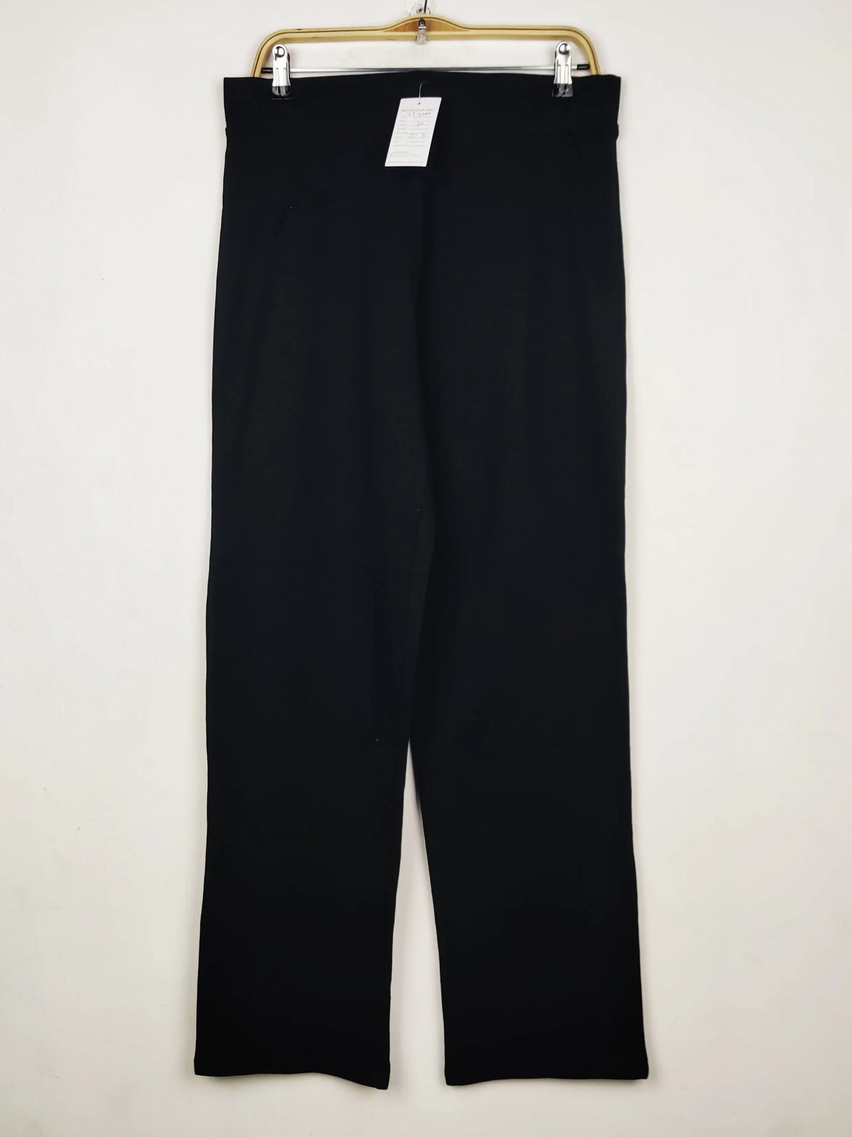 Buy online pre-used pre-loved 100% authentic & Original branded Marks & Spencer (TT-3700) available in Pakistan. Top international brands avilable.