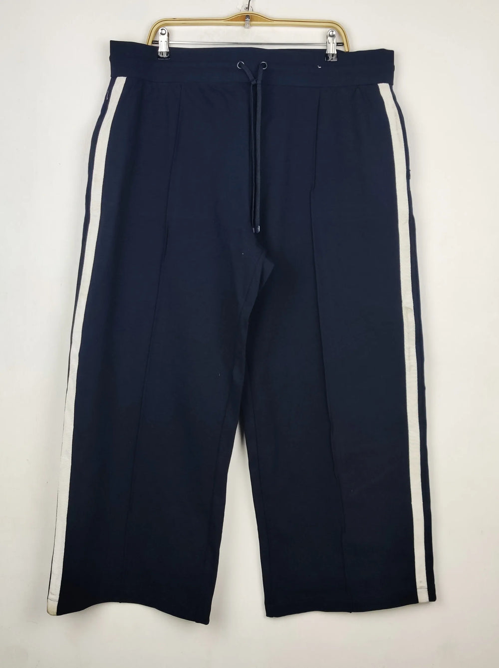 Buy online pre-used pre-loved 100% authentic & Original branded Marks & Spencer (TT-3715) available in Pakistan. Top international brands avilable.