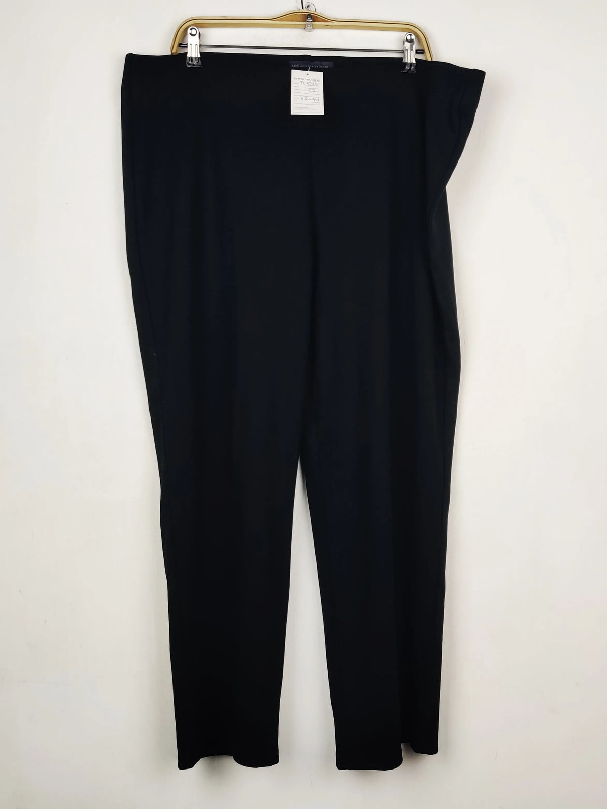Buy online pre-used pre-loved 100% authentic & Original branded Marks & Spencer (TT-3724) available in Pakistan. Top international brands avilable.