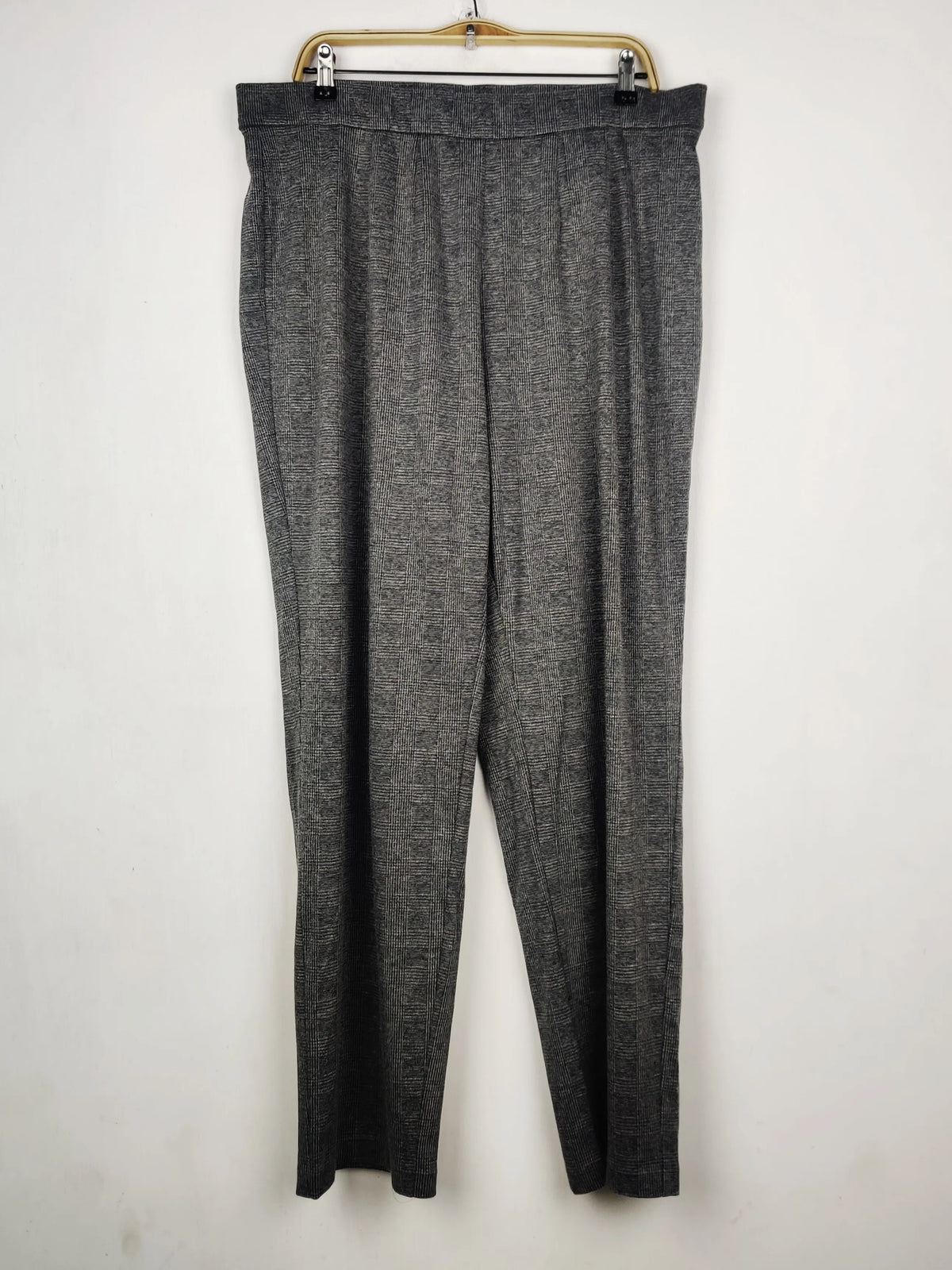 Buy online pre-used pre-loved 100% authentic & Original branded Marks & Spencer (TT-3740) available in Pakistan. Top international brands avilable.