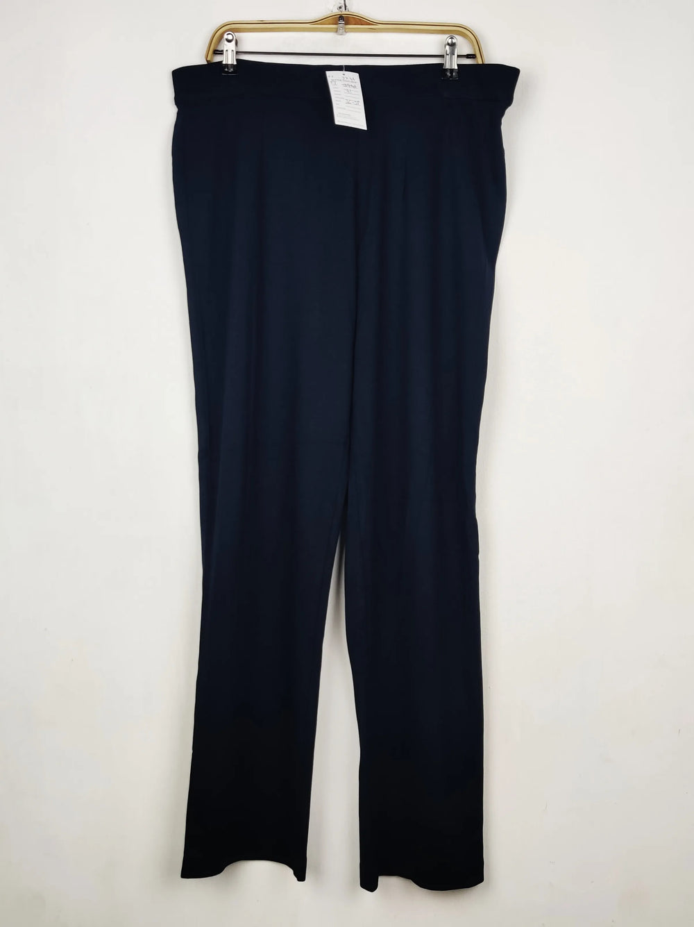 Buy online pre-used pre-loved 100% authentic & Original branded Marks & Spencer (TT-3746) available in Pakistan. Top international brands avilable.