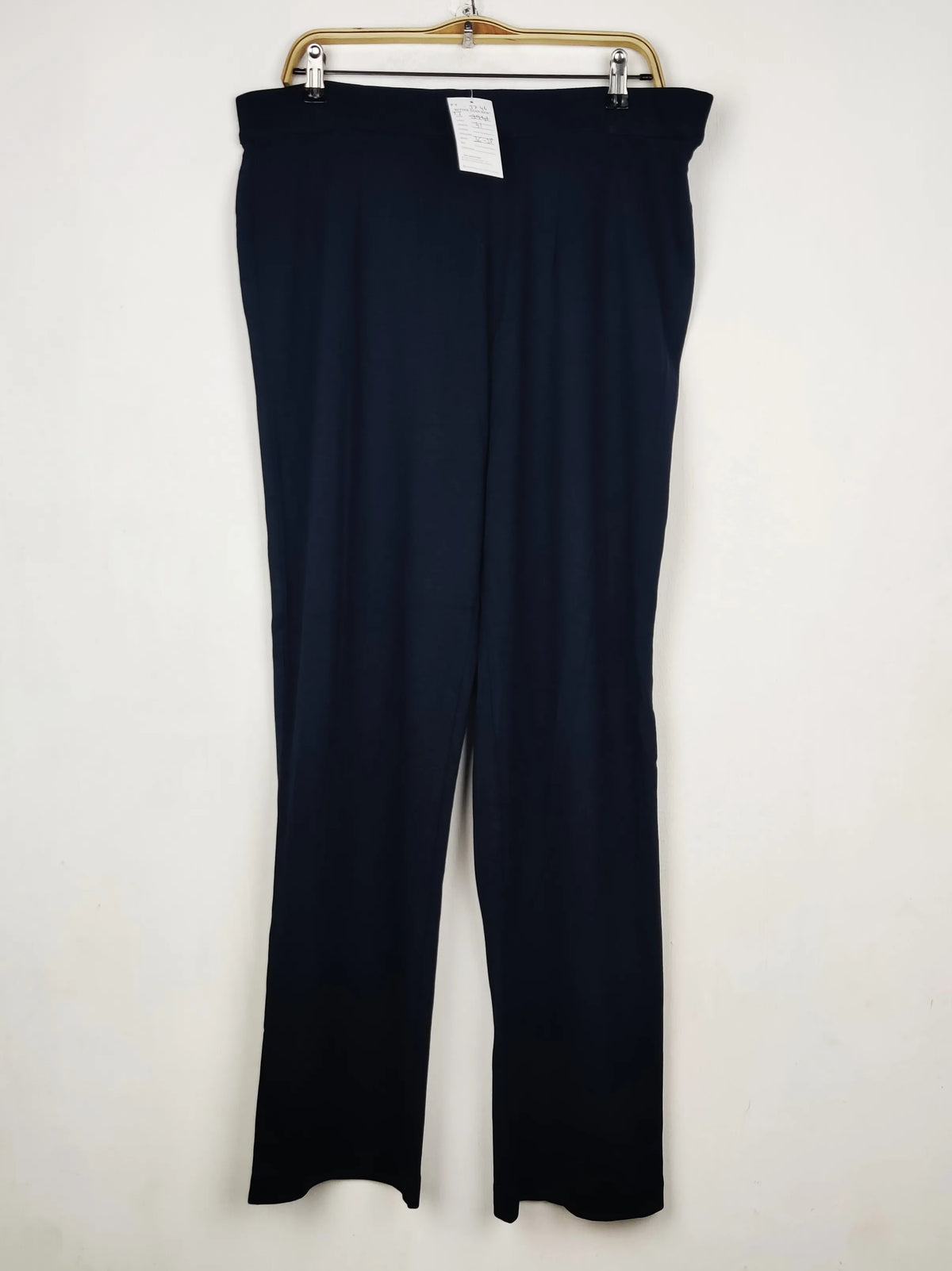 Buy online pre-used pre-loved 100% authentic & Original branded Marks & Spencer (TT-3746) available in Pakistan. Top international brands avilable.