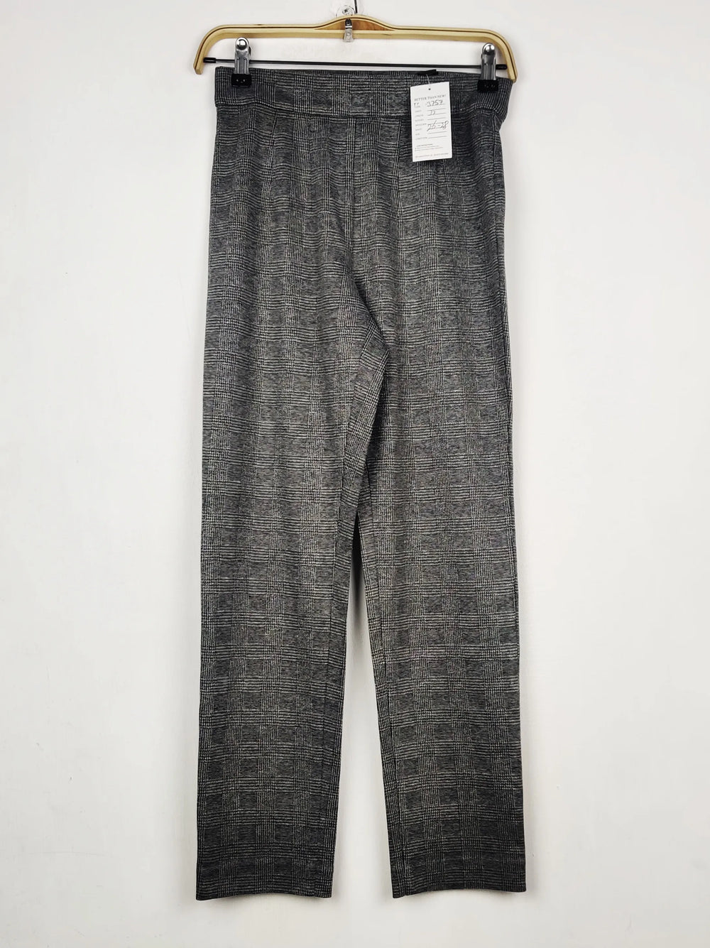 Buy online pre-used pre-loved 100% authentic & Original branded Marks & Spencer (TT-3757) available in Pakistan. Top international brands avilable.