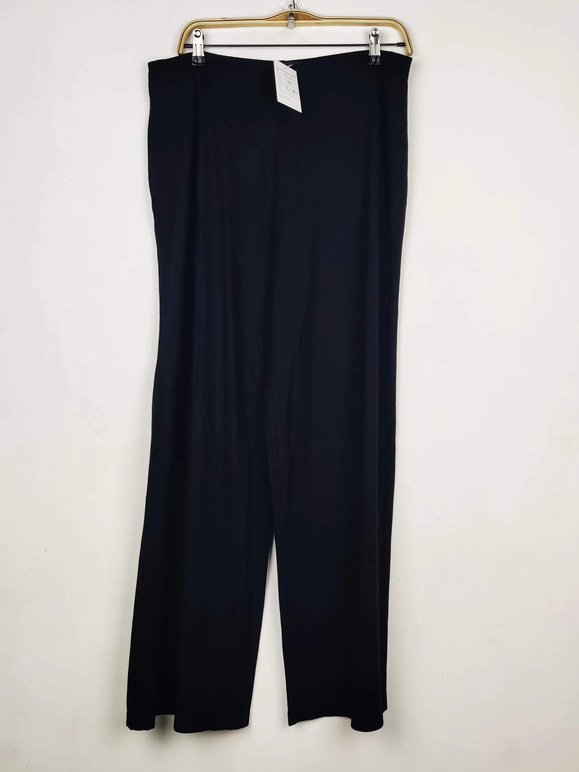 Buy online pre-used pre-loved 100% authentic & Original branded Marks & Spencer (TT-3776) available in Pakistan. Top international brands avilable.