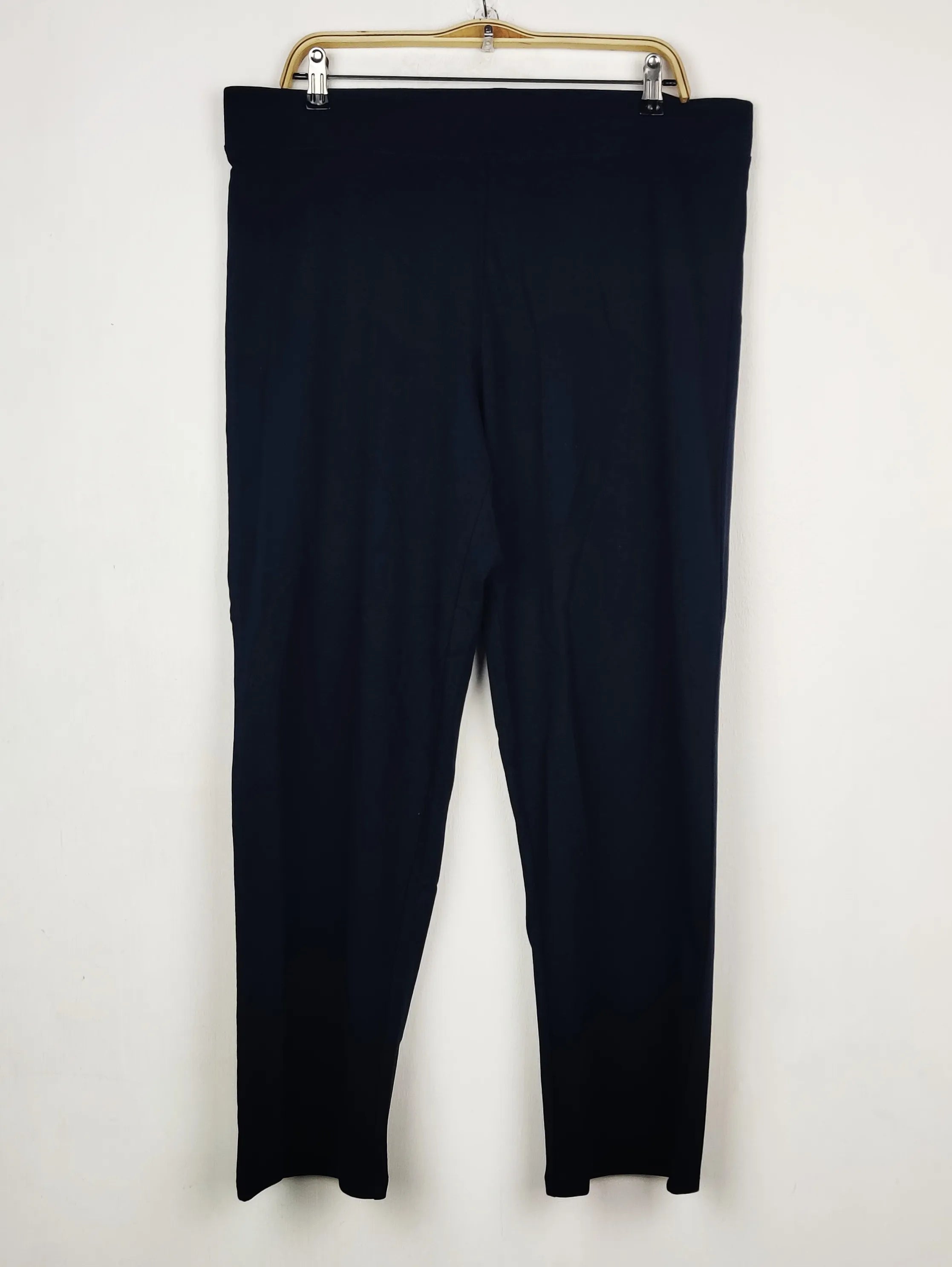 Buy online pre-used pre-loved 100% authentic & Original branded Marks & Spencer (TT-3785) available in Pakistan. Top international brands avilable.