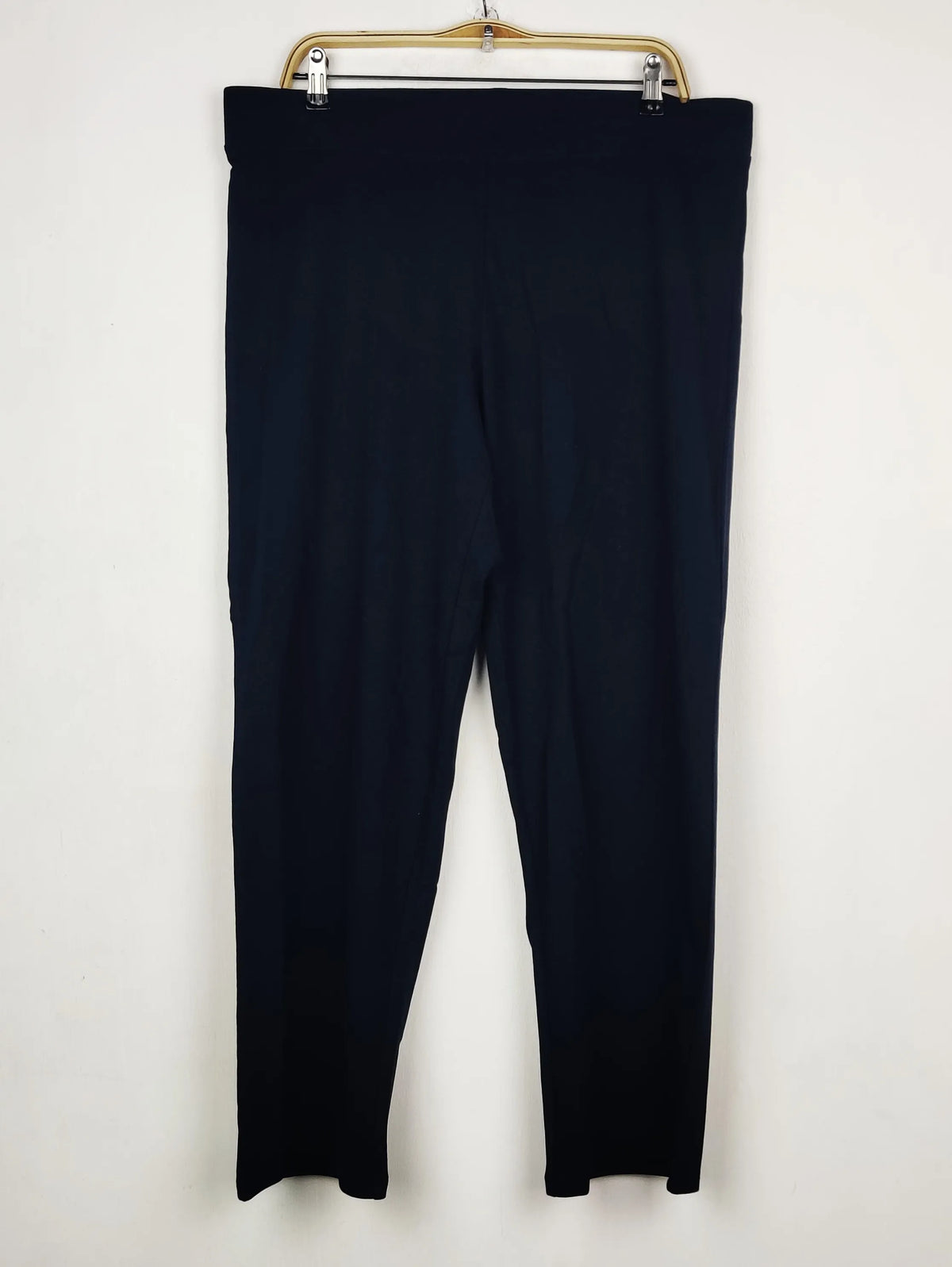 Buy online pre-used pre-loved 100% authentic & Original branded Marks & Spencer (TT-3785) available in Pakistan. Top international brands avilable.
