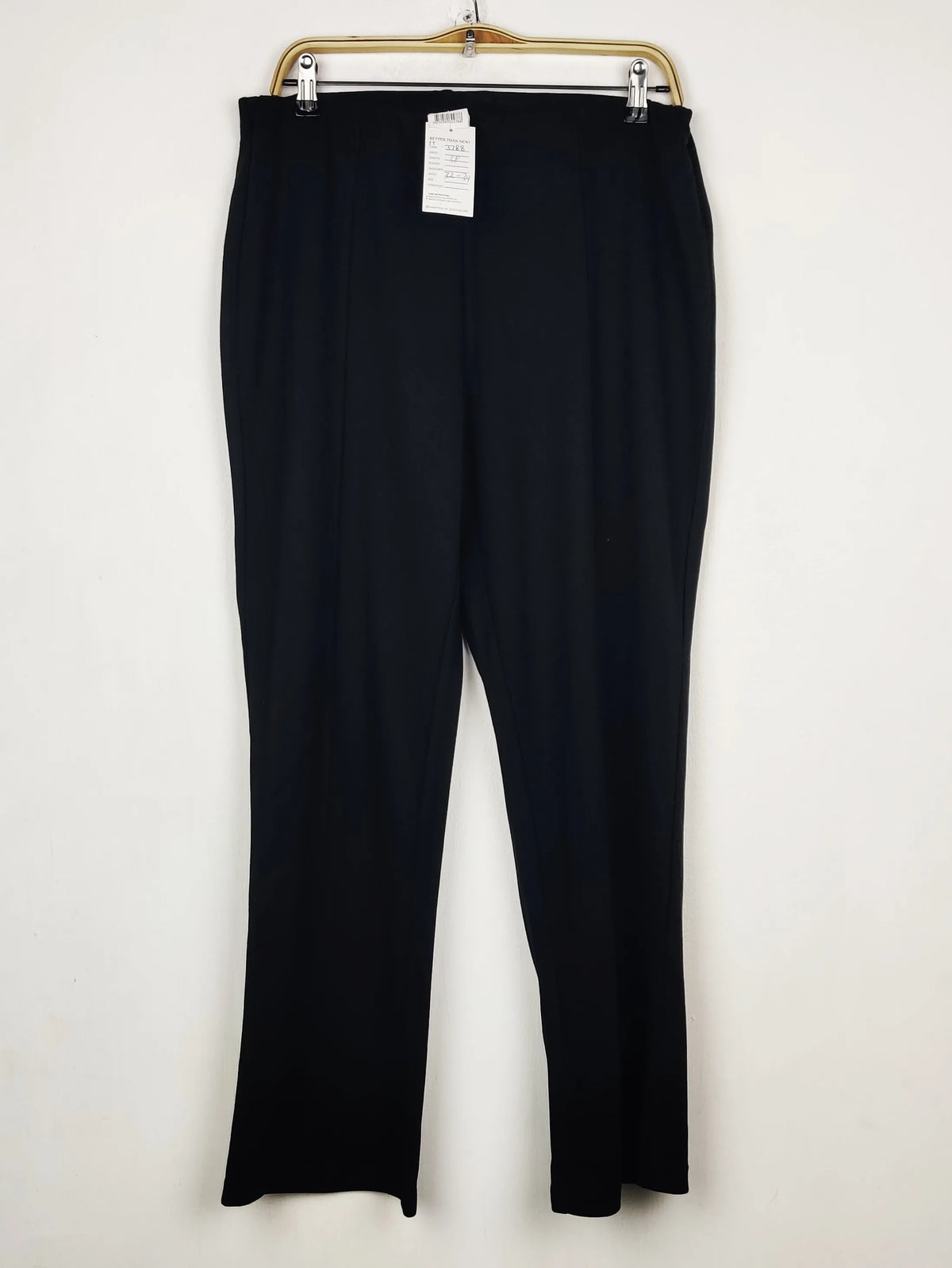 Buy online pre-used pre-loved 100% authentic & Original branded Damart (TT-3788) available in Pakistan. Top international brands avilable.