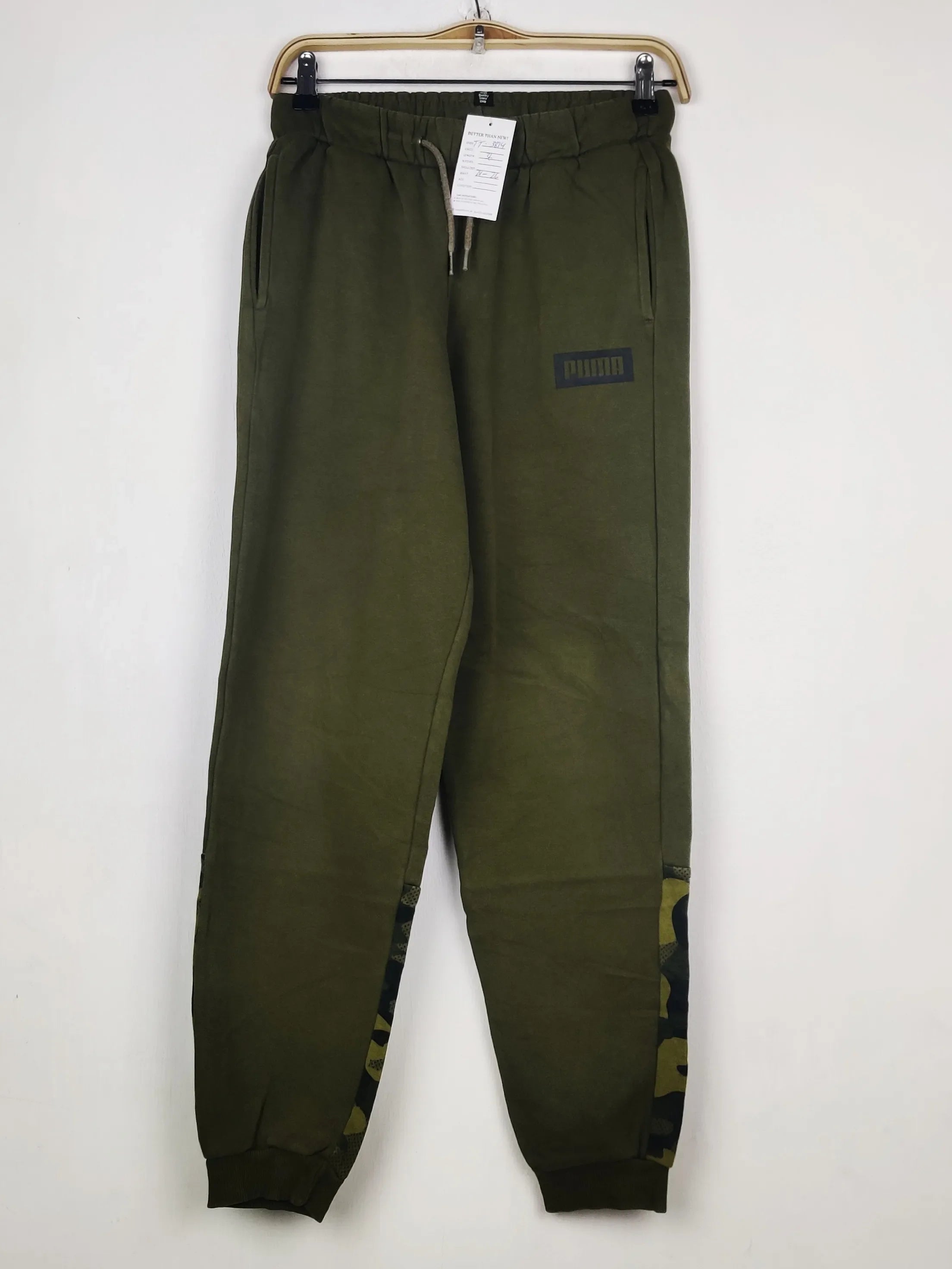 Buy online pre-used pre-loved 100% authentic & Original branded P.U.M.A (TT-3814) available in Pakistan. Top international brands avilable.