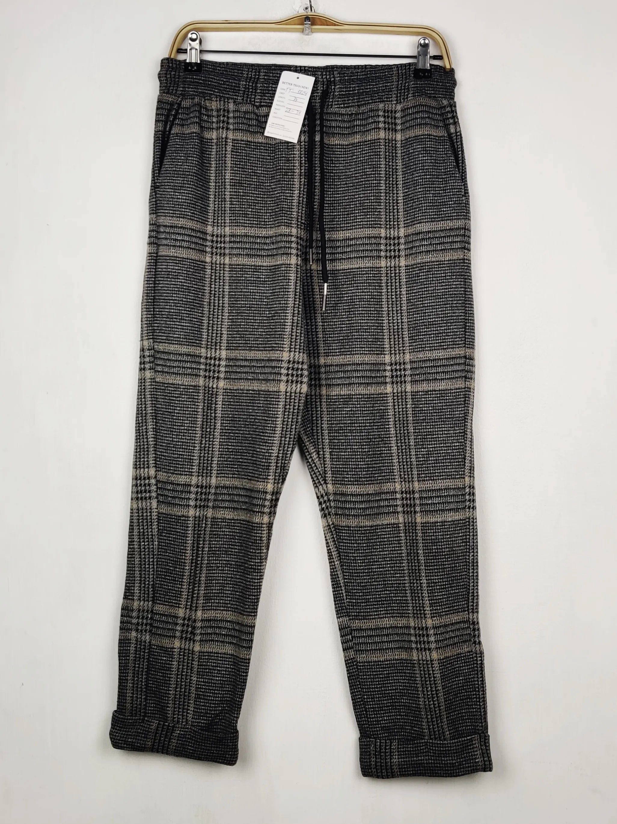 Buy online pre-used pre-loved 100% authentic & Original branded Marks & Spencer (TT-3824) available in Pakistan. Top international brands avilable.
