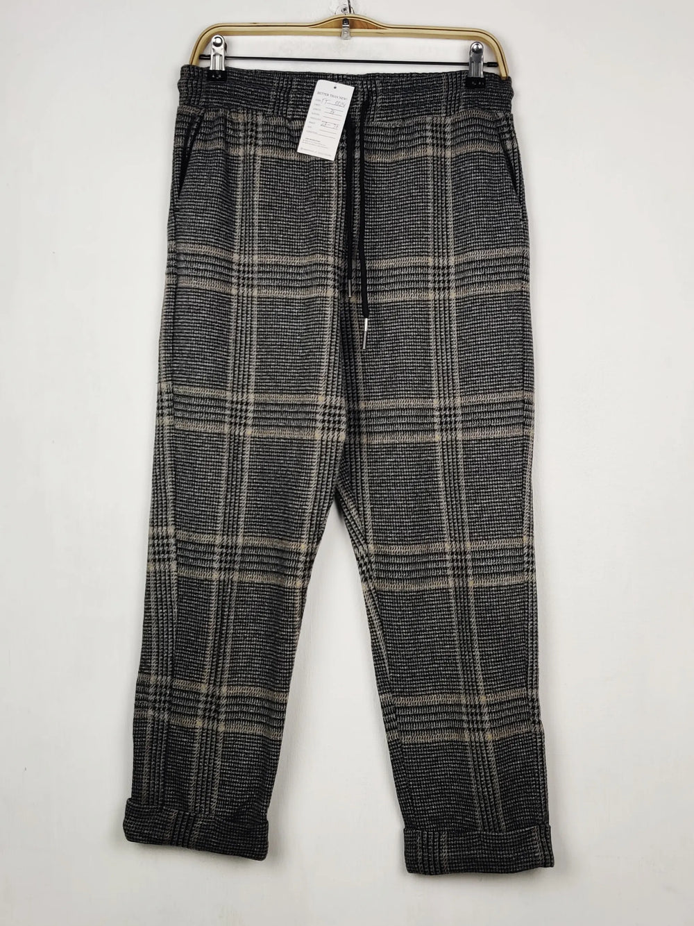 Buy online pre-used pre-loved 100% authentic & Original branded Marks & Spencer (TT-3824) available in Pakistan. Top international brands avilable.