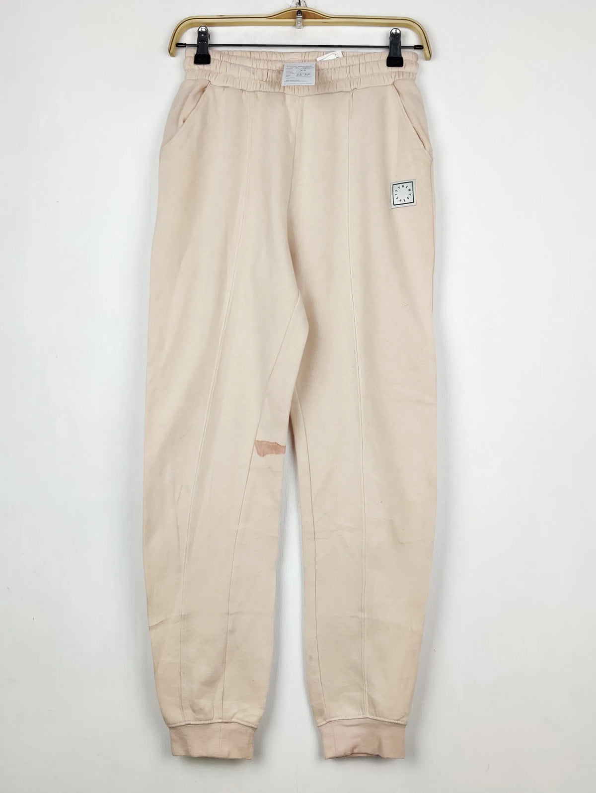 Buy online pre-used pre-loved 100% authentic & Original branded H&M (TT-3827) available in Pakistan. Top international brands avilable.