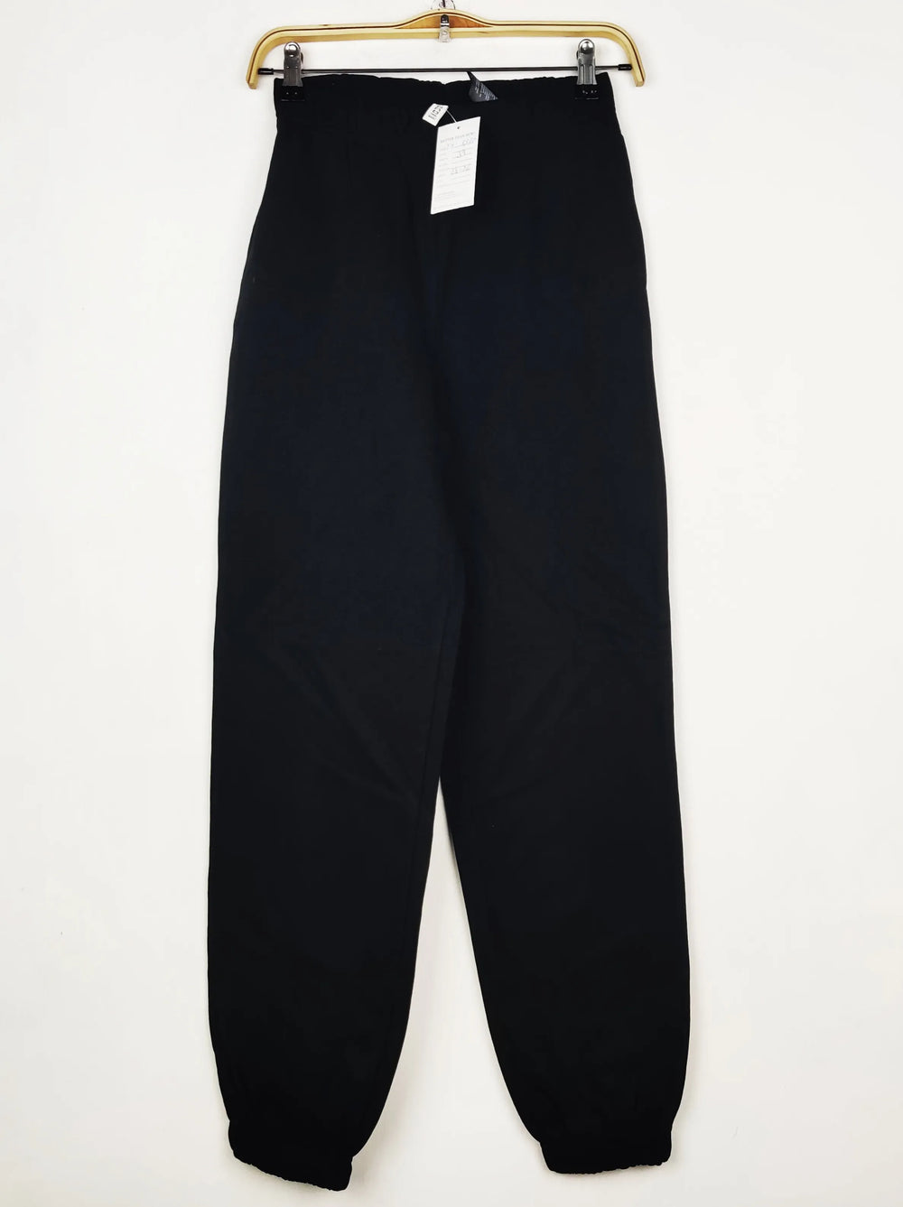 Buy online pre-used pre-loved 100% authentic & Original branded H&M (TT-3830) available in Pakistan. Top international brands avilable.