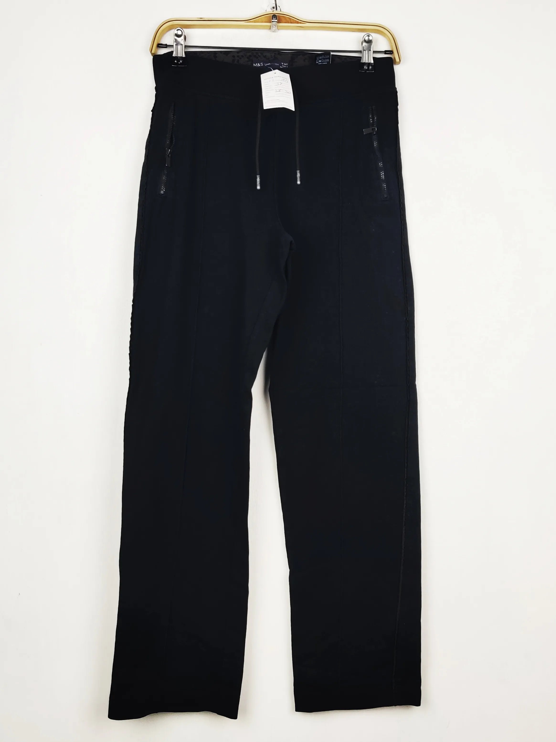 Buy online pre-used pre-loved 100% authentic & Original branded Marks & Spencer (TT-3831) available in Pakistan. Top international brands avilable.