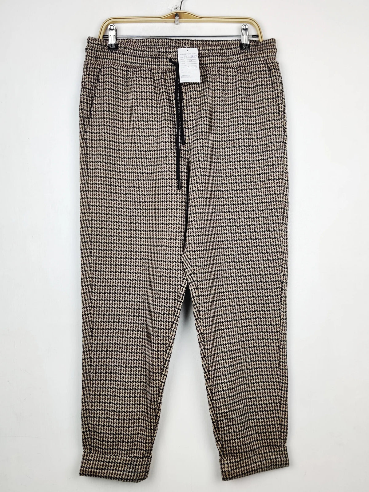 Buy online pre-used pre-loved 100% authentic & Original branded Marks & Spencer (TT-3852) available in Pakistan. Top international brands avilable.