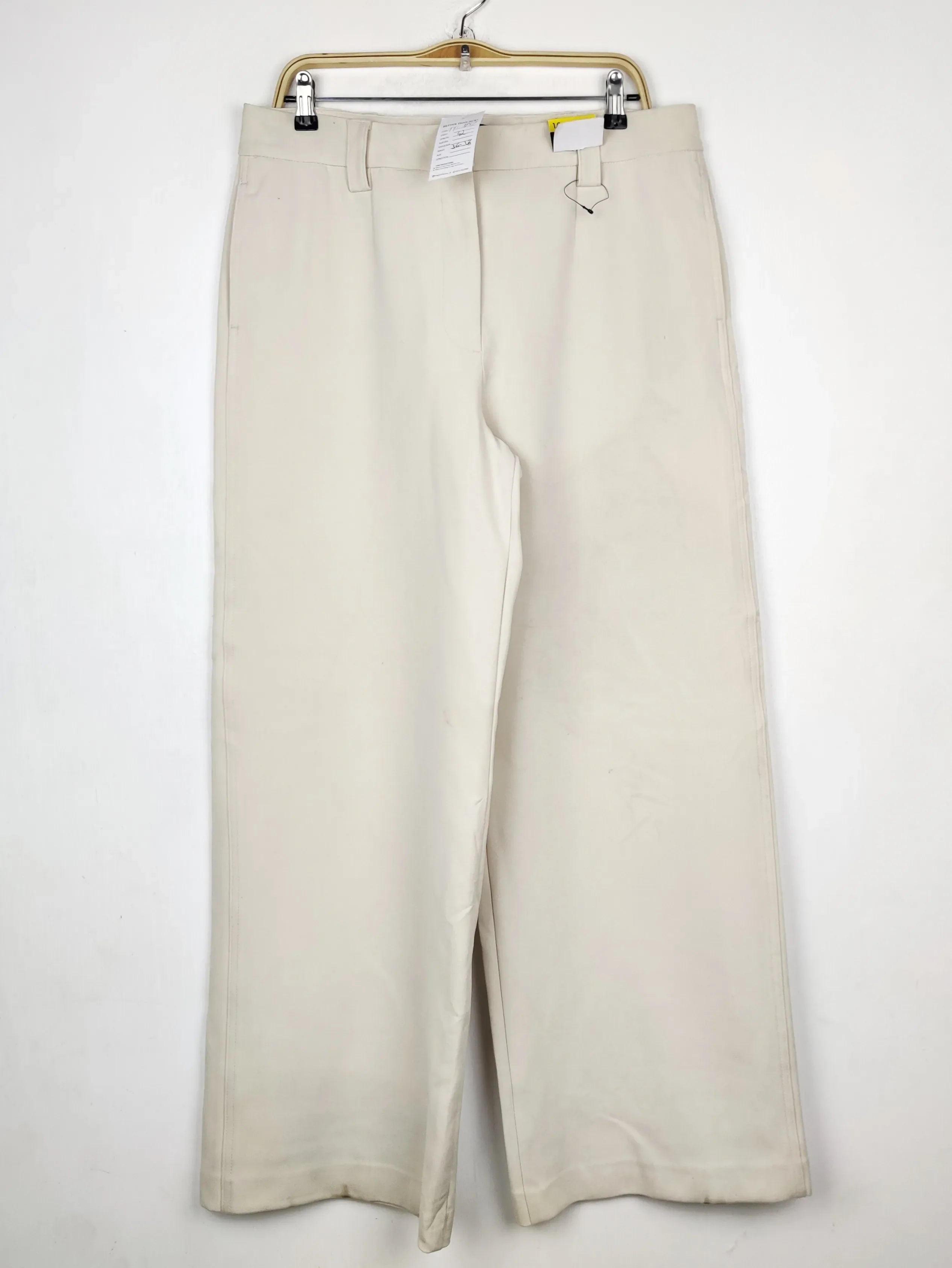 Buy online pre-used pre-loved 100% authentic & Original branded Marks & Spencer (TT-3857) available in Pakistan. Top international brands avilable.