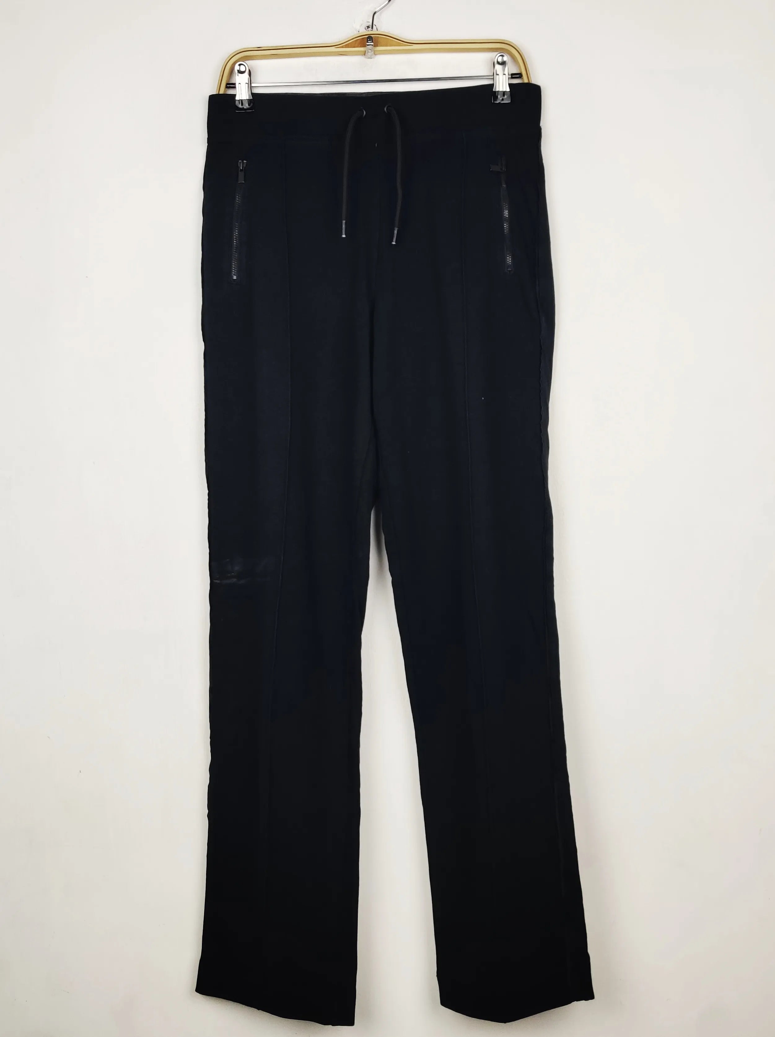 Buy online pre-used pre-loved 100% authentic & Original branded Marks & Spencer (TT-3861) available in Pakistan. Top international brands avilable.