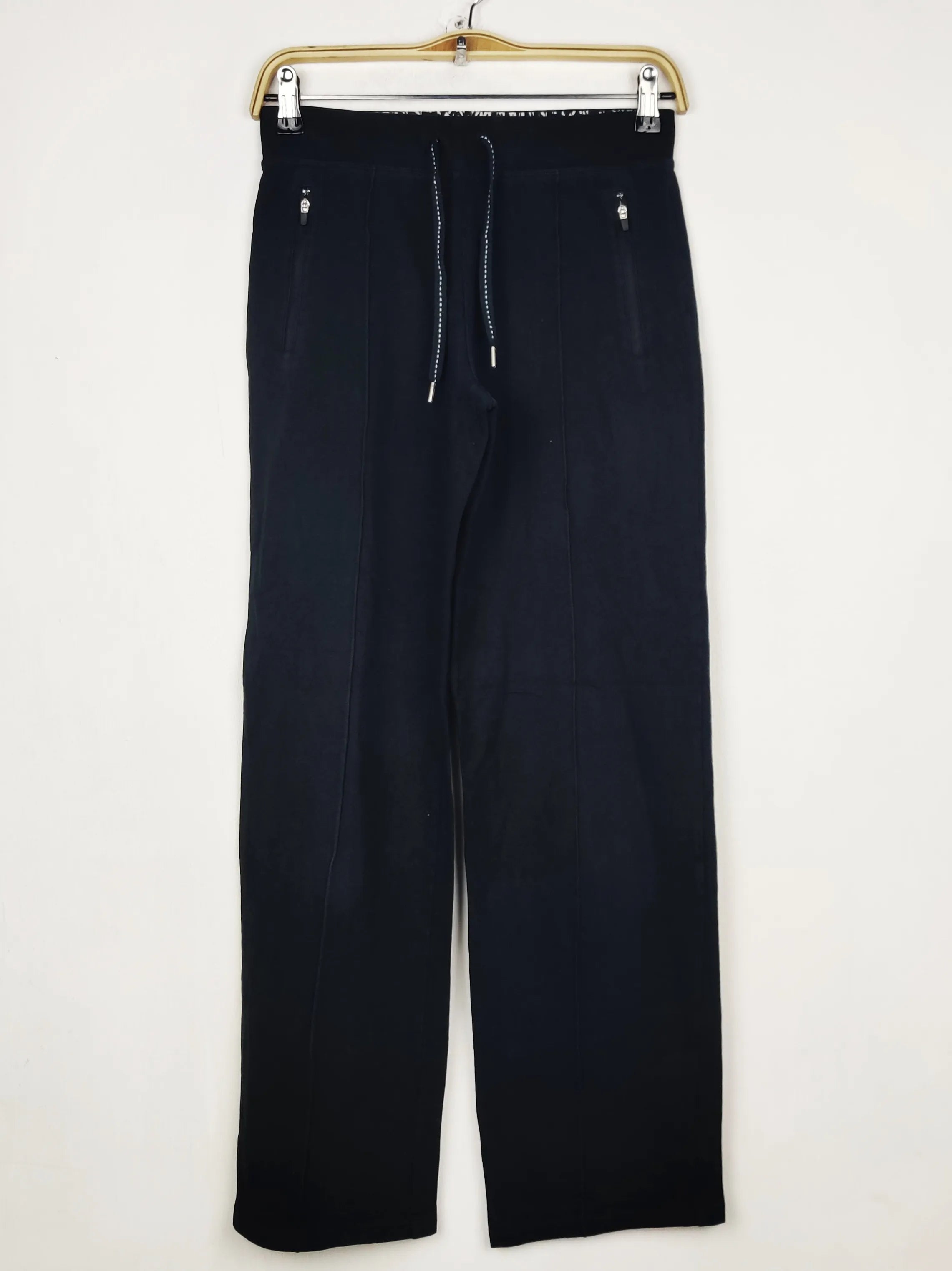 Buy online pre-used pre-loved 100% authentic & Original branded Marks & Spencer (TT-3873) available in Pakistan. Top international brands avilable.