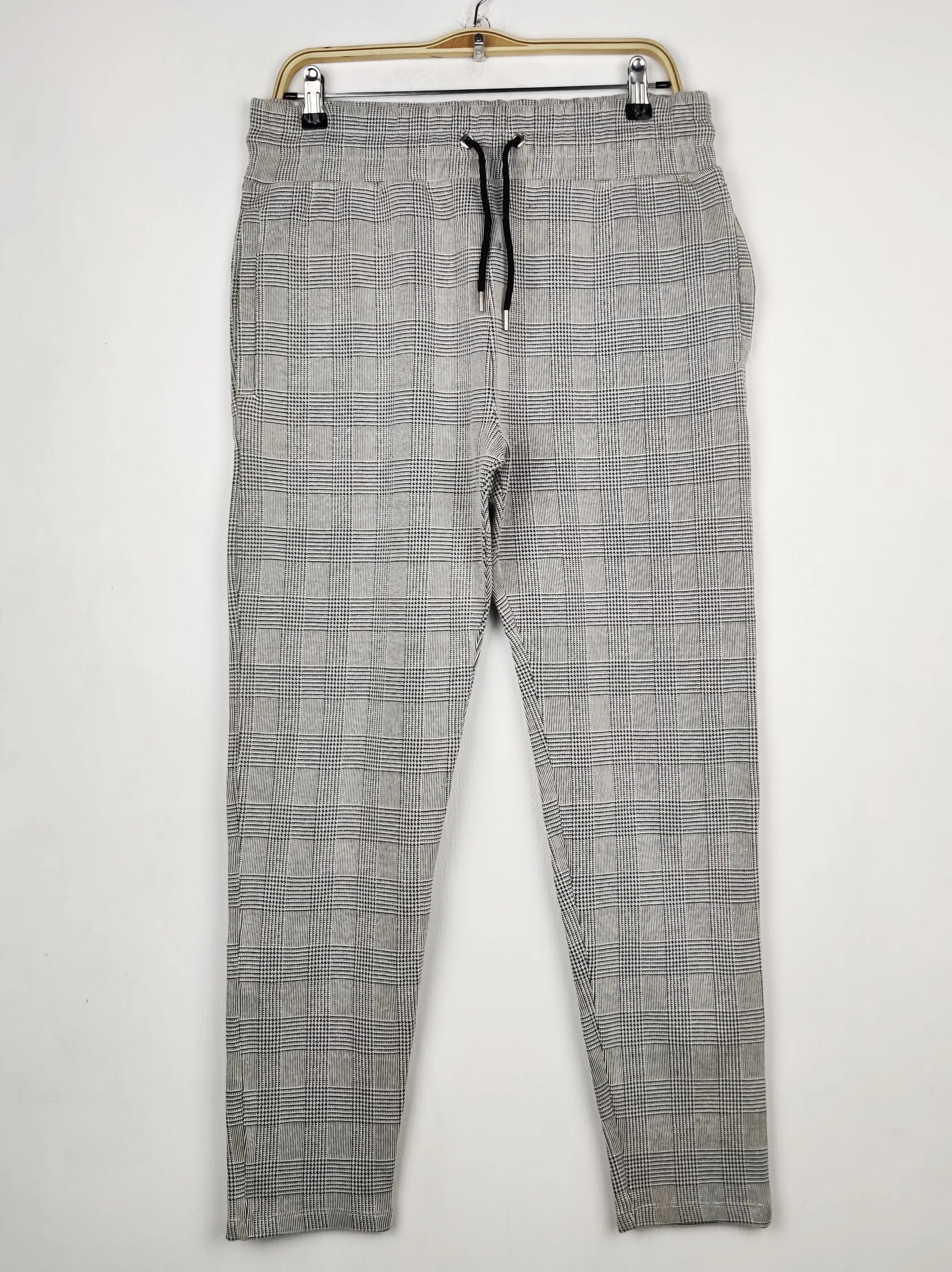 Buy online pre-used pre-loved 100% authentic & Original branded River Island (TT-3879) available in Pakistan. Top international brands avilable.