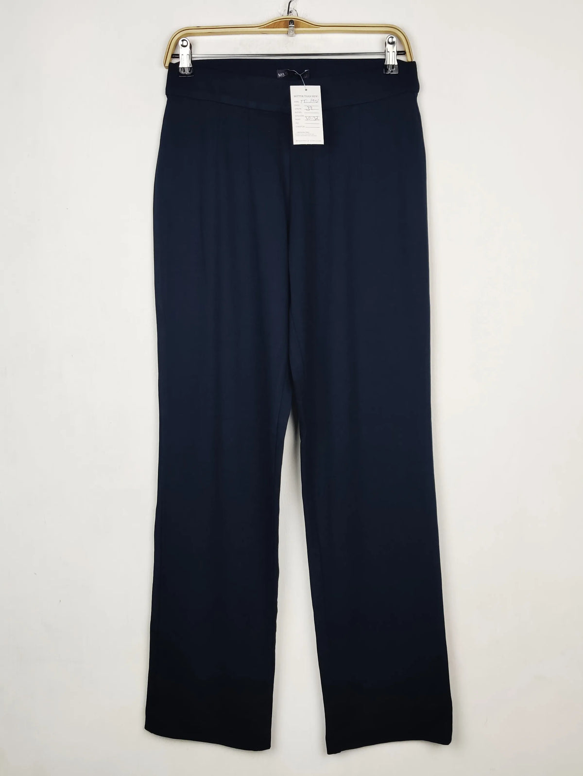 Buy online pre-used pre-loved 100% authentic & Original branded Marks & Spencer (TT-3902) available in Pakistan. Top international brands avilable.