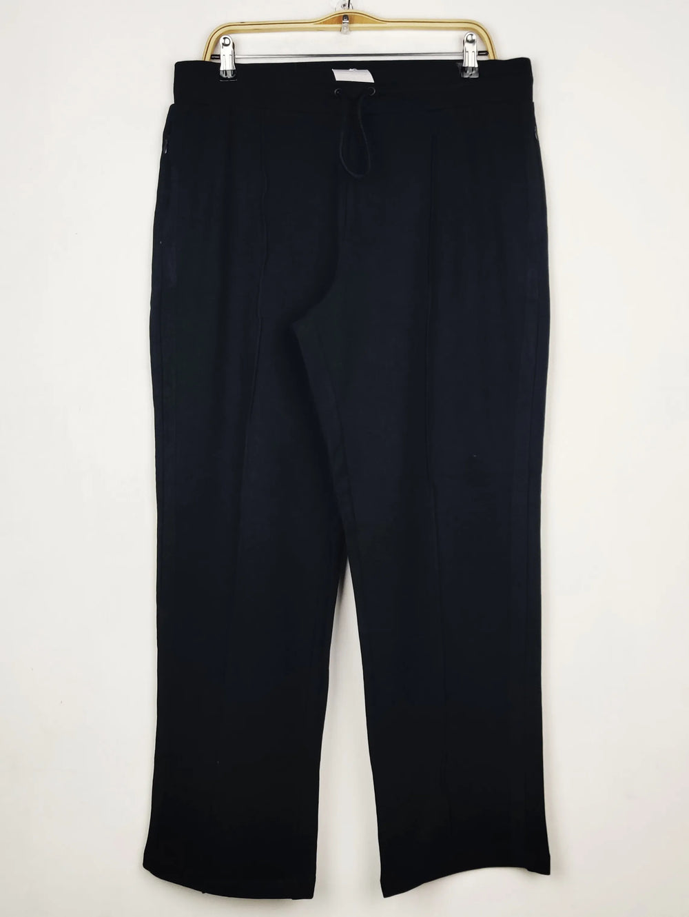 Buy online pre-used pre-loved 100% authentic & Original branded Marks & Spencer (TT-3908) available in Pakistan. Top international brands avilable.