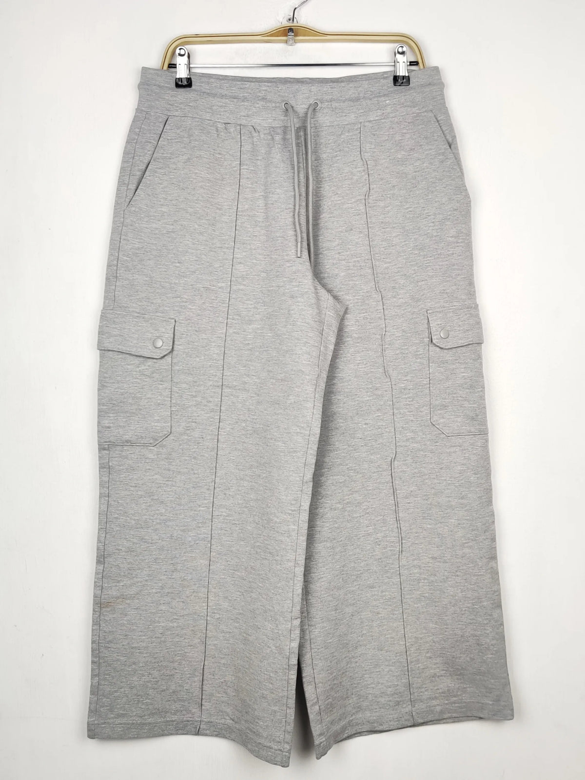 Buy online pre-used pre-loved 100% authentic & Original branded Marks & Spencer (TT-3912) available in Pakistan. Top international brands avilable.
