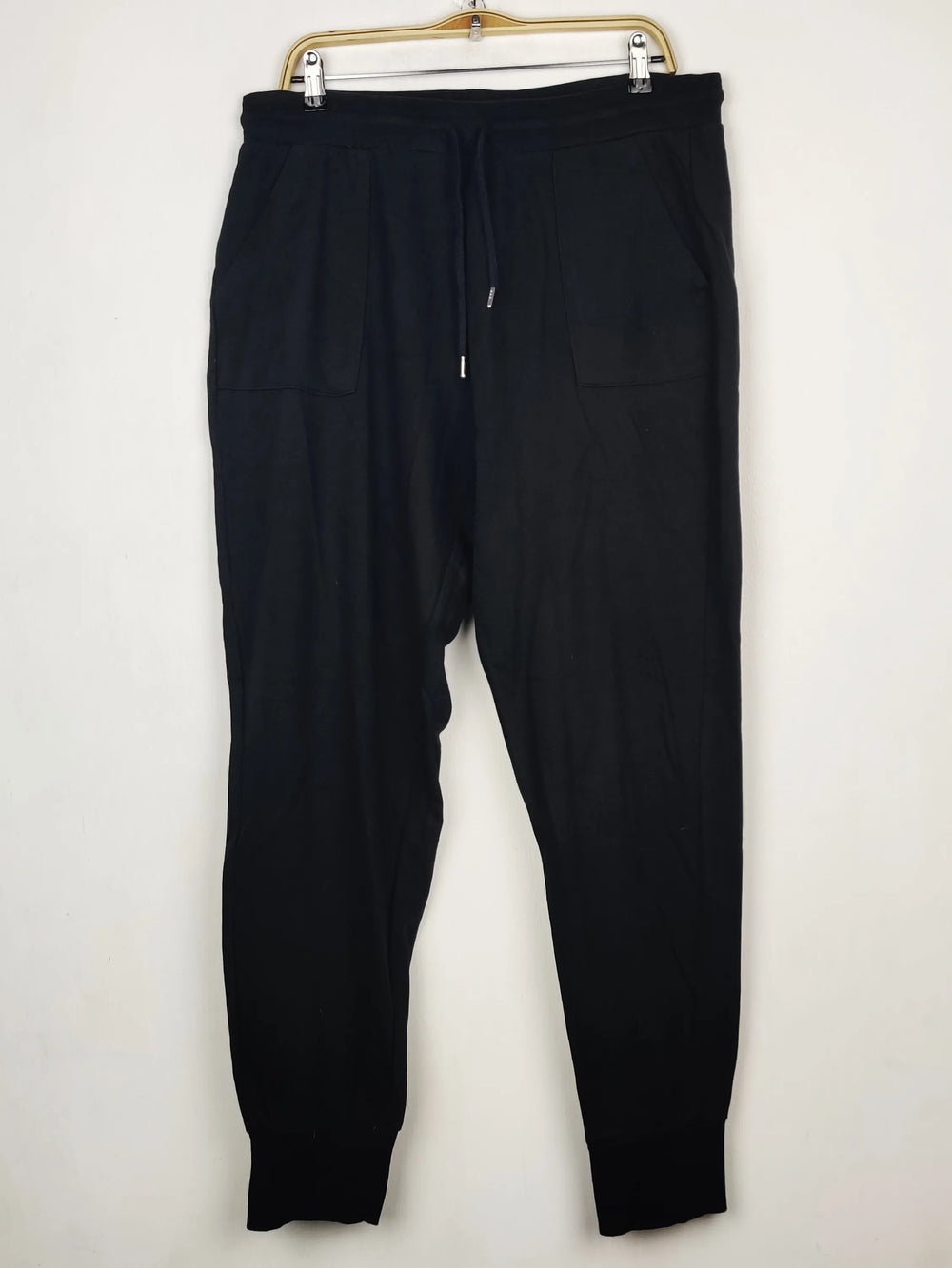 Buy online pre-used pre-loved 100% authentic & Original branded George (TT-3918) available in Pakistan. Top international brands avilable.